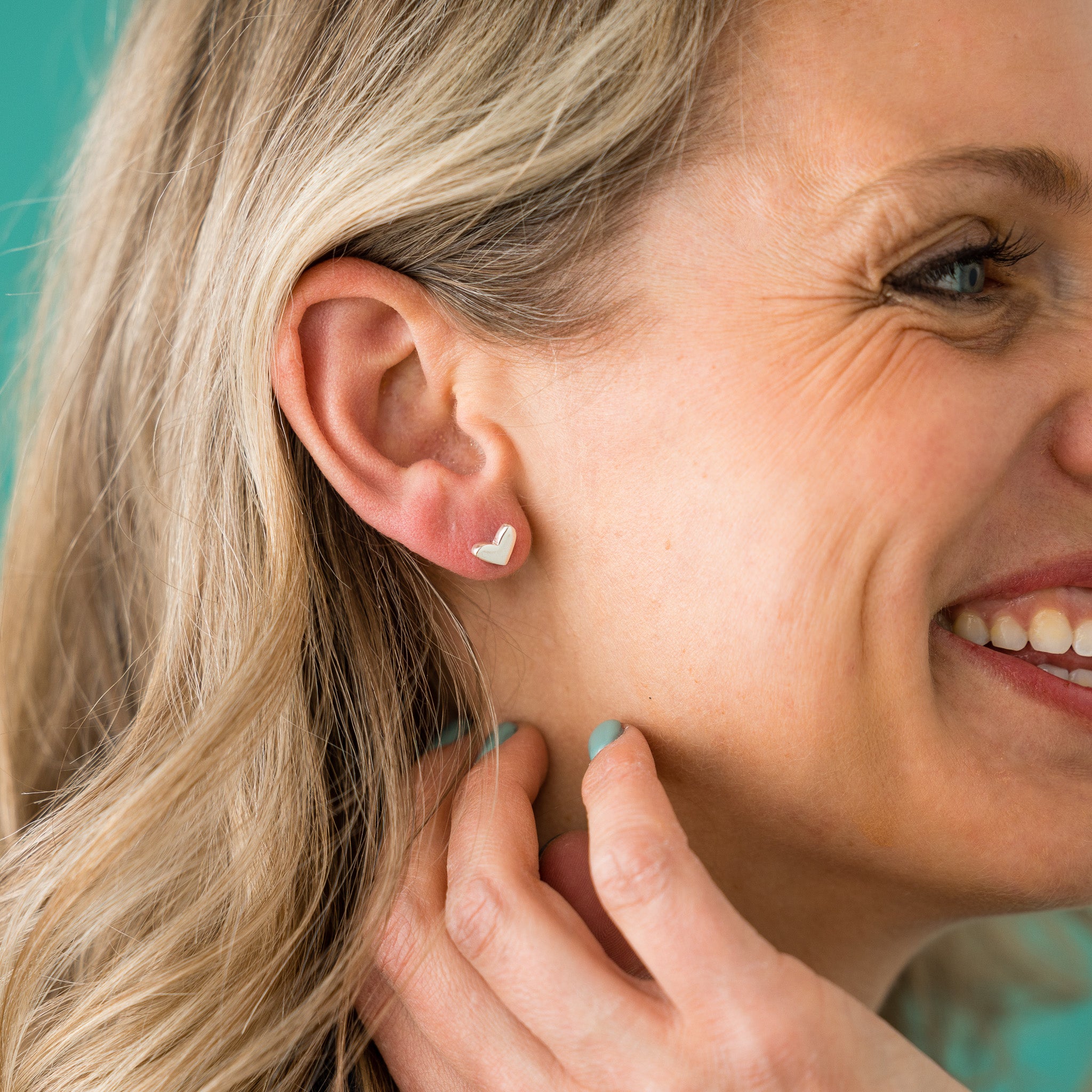 Jewelry | Heart Post Earrings