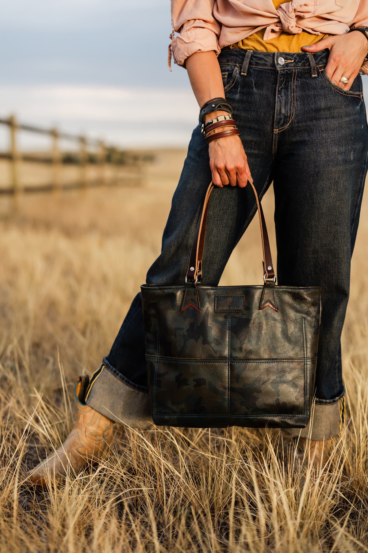 Open Range Collection | 9 to 5 Shoulder Tote | Camo