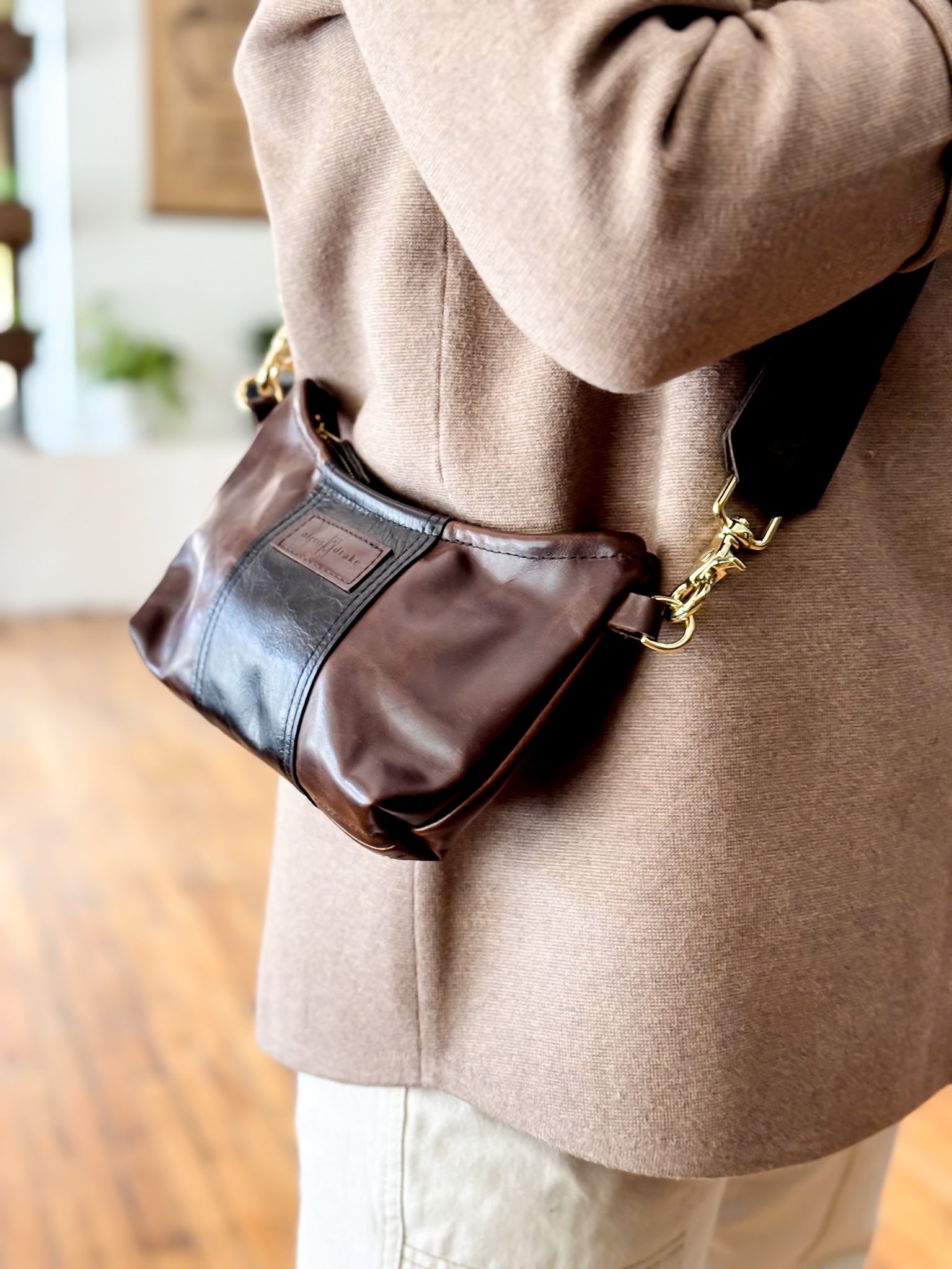 Everyday Collection | Penelope Crossbody | Black + Rocky