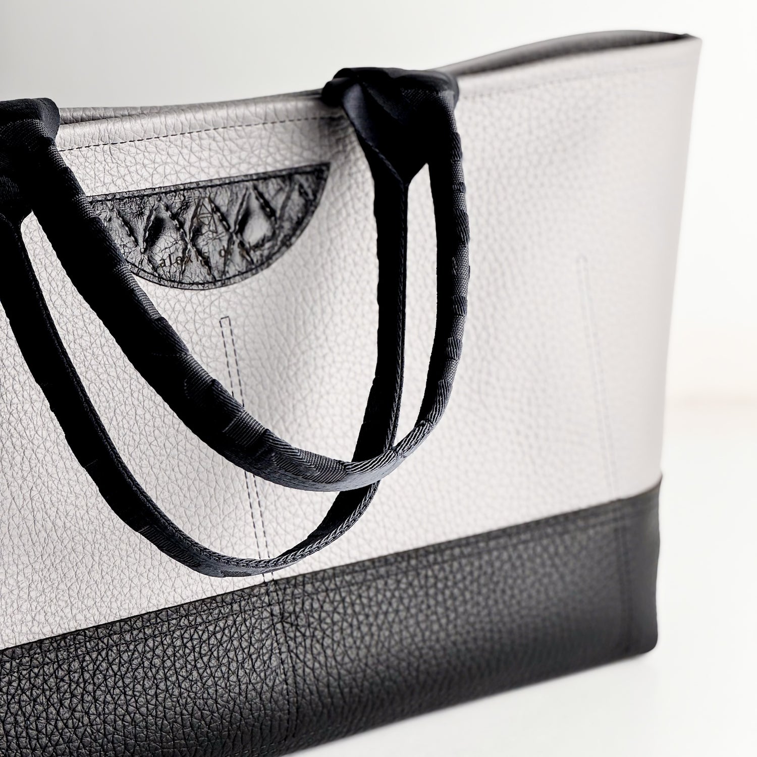 Custom Collection | Getaway Tote