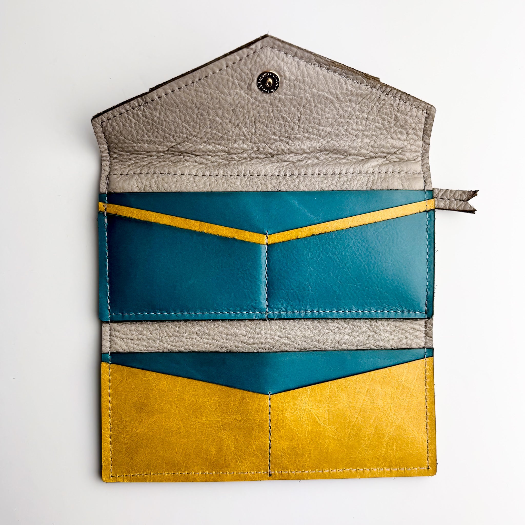 Relaxed Riviera Collection | Genevieve Wallet | Linen Gray