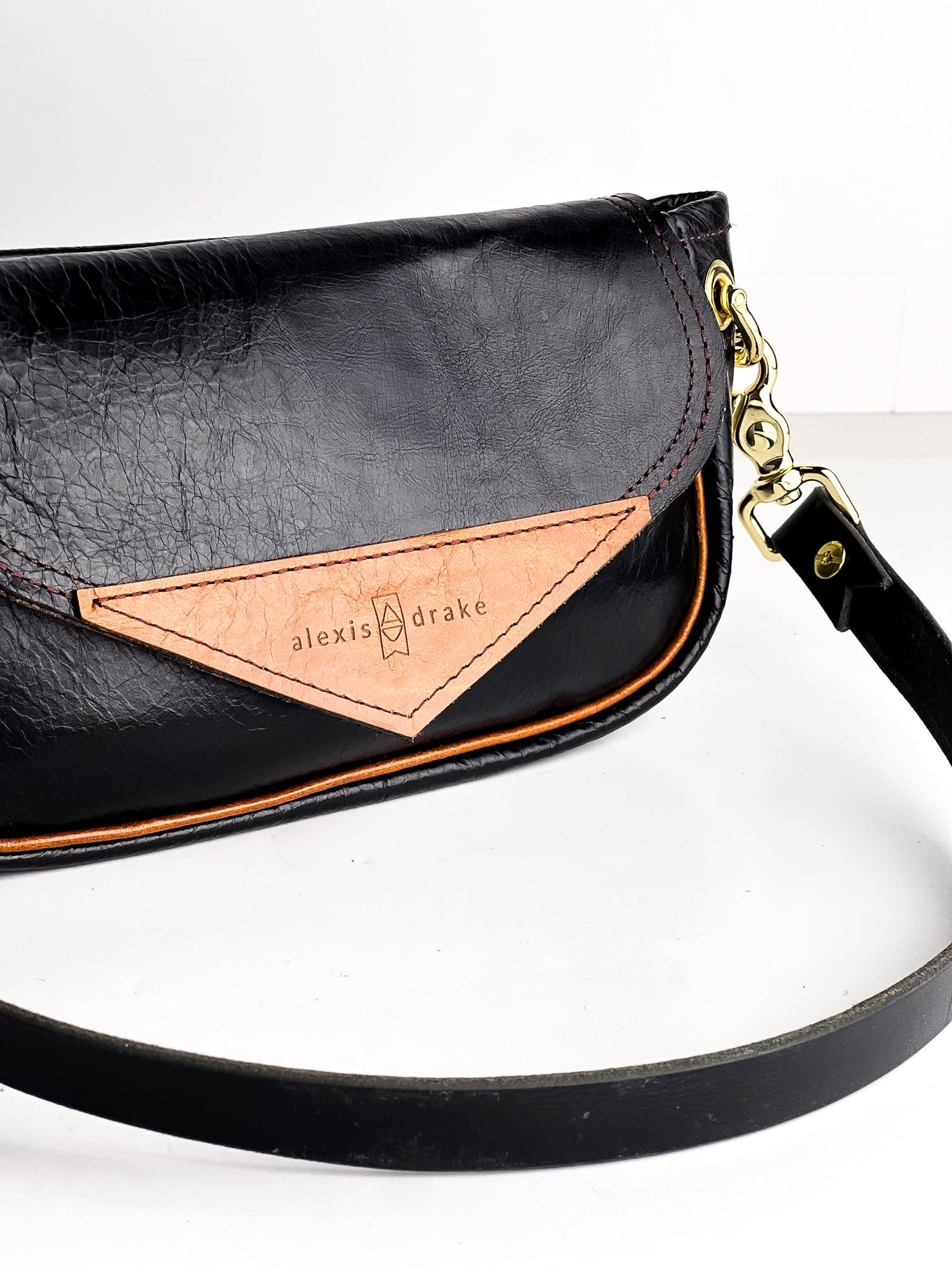 Everyday Collection | Violet Clutch + Crossbody | Black + Whiskey