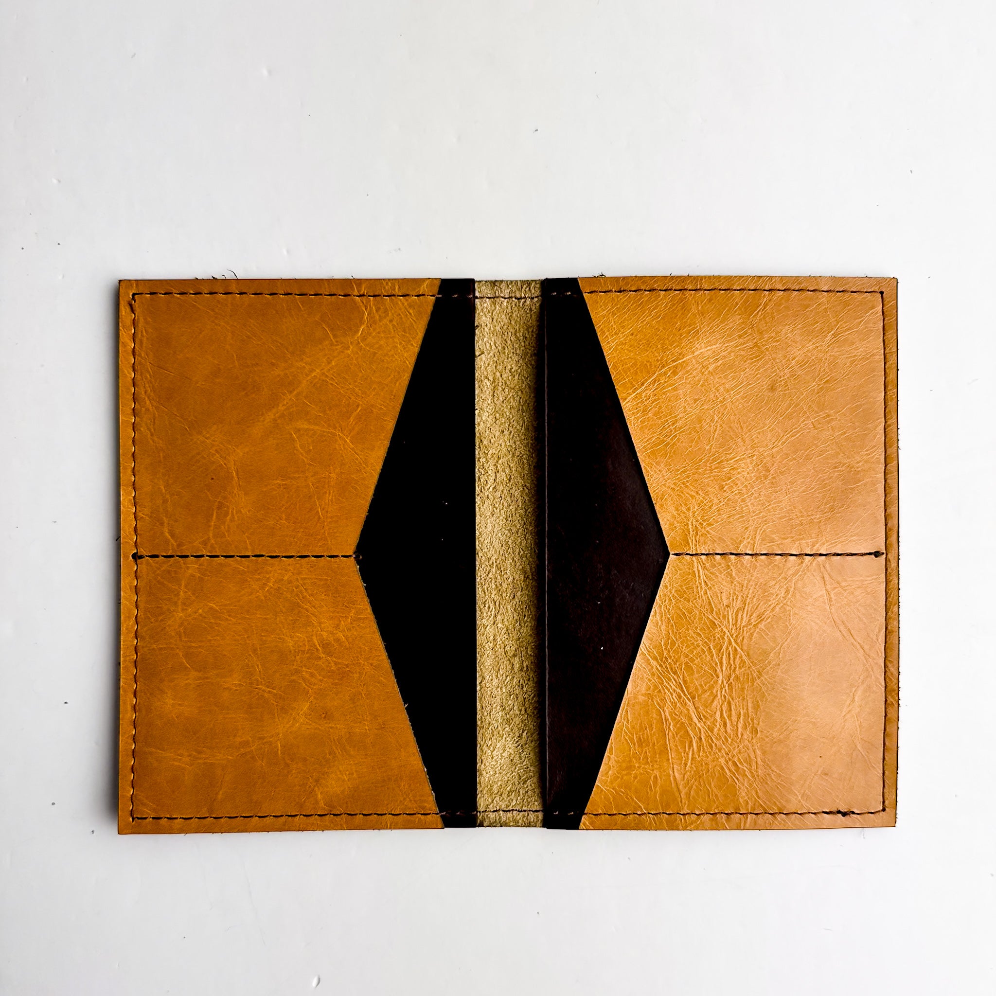 Steamboat Collection | Capsule Wallet | Butter