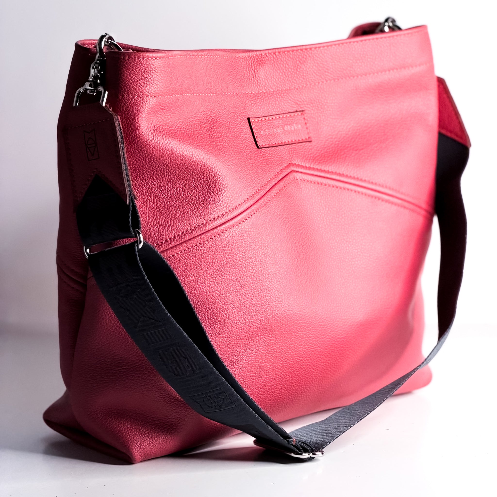 Coastal Collection | Eleanor Shoulder Tote | Coral