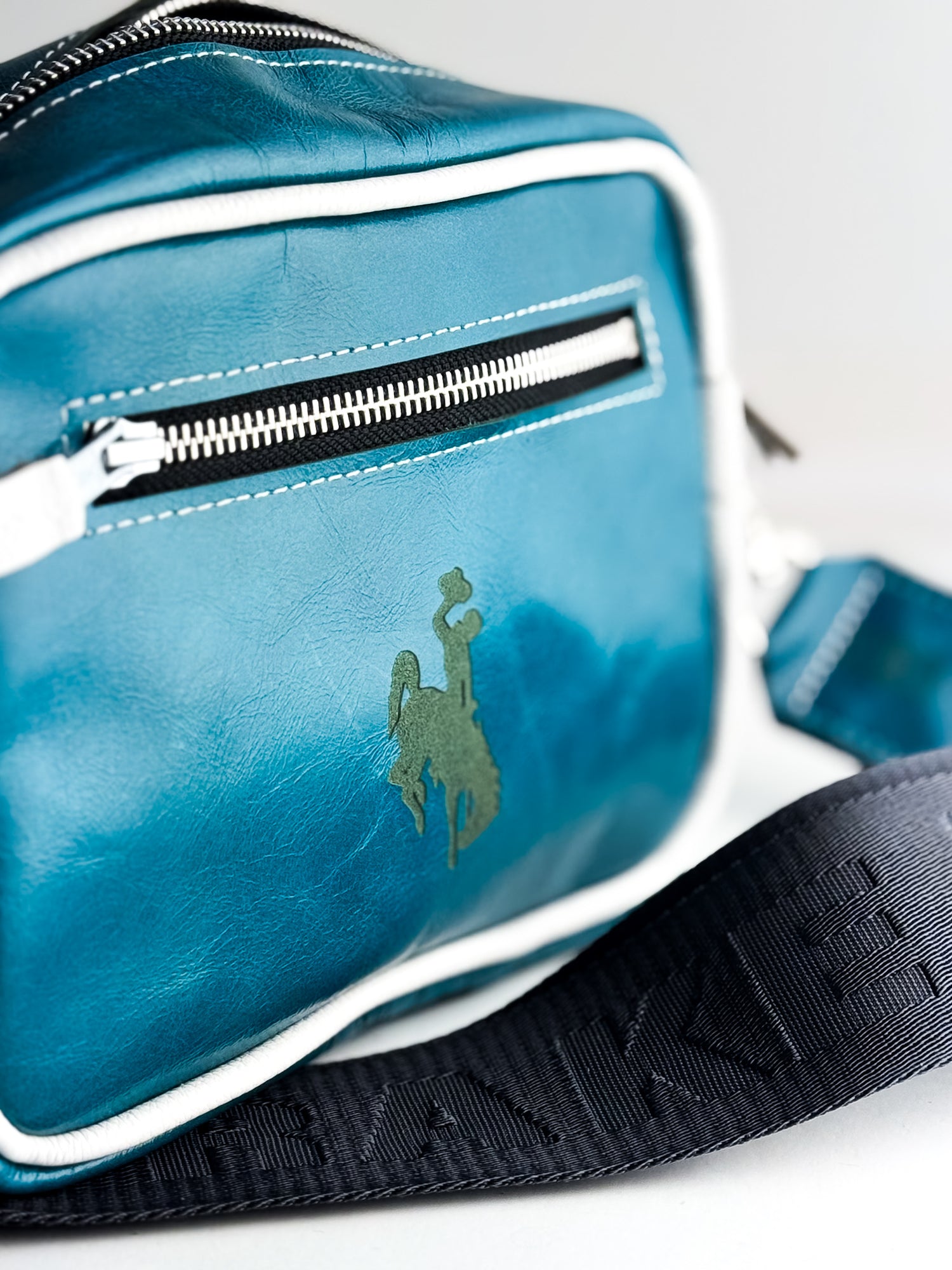 Steamboat Collection | Maeve Crossbody | Turquoise + White Pebble
