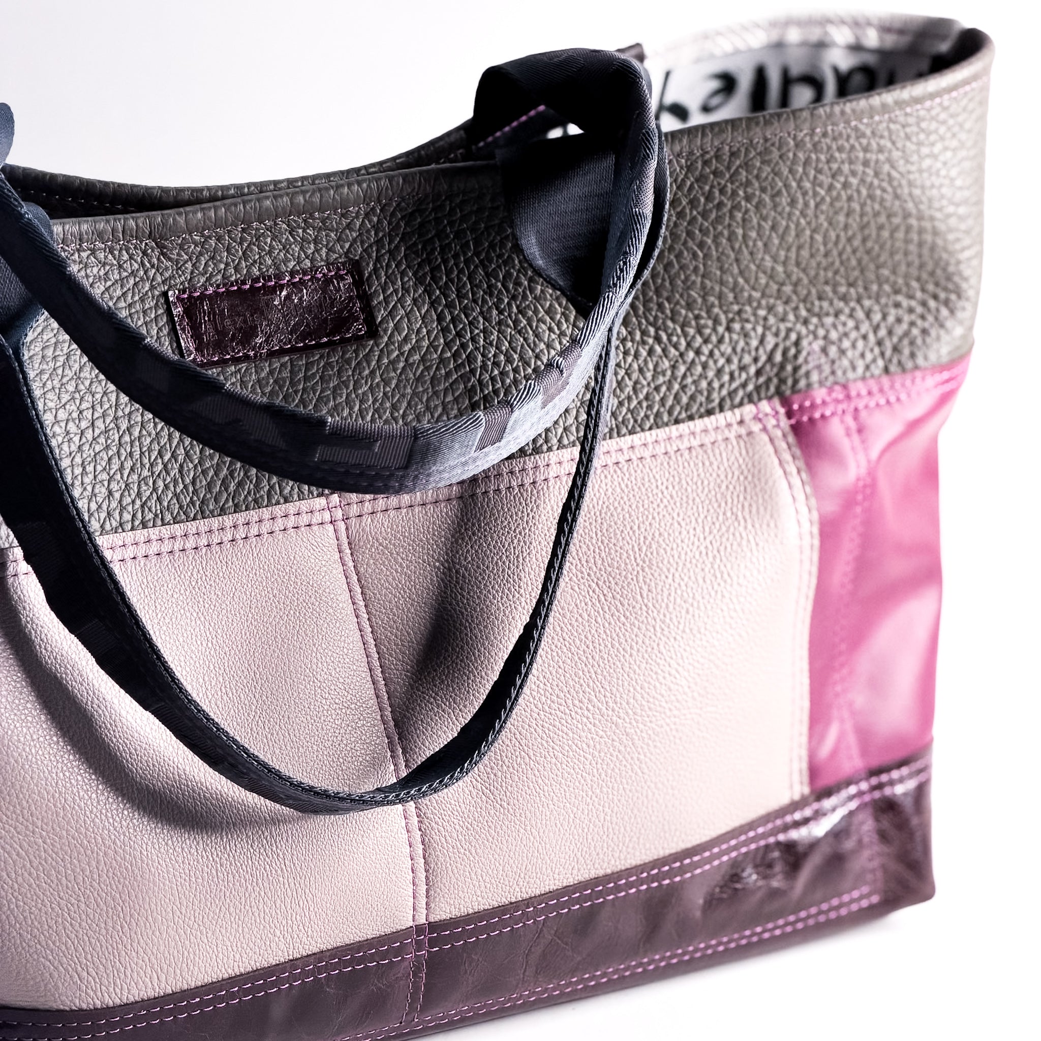 Common Thread Getaway Tote No. 3