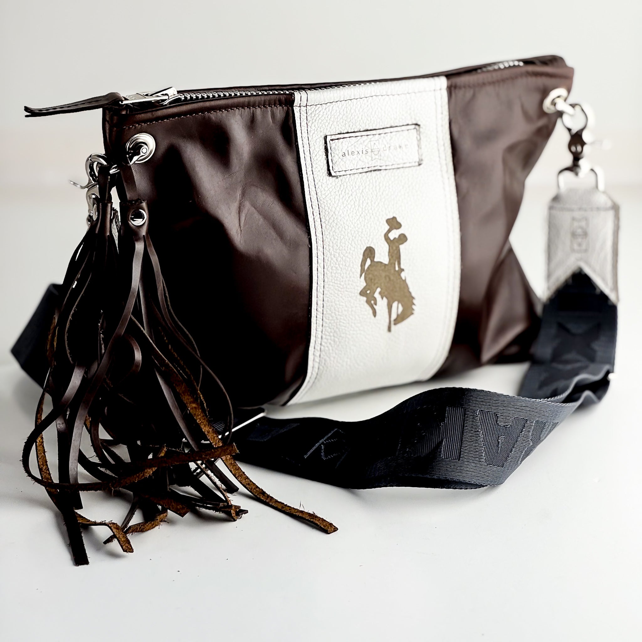 Steamboat Collection | Jackie Crossbody | Rocky + White Pebble