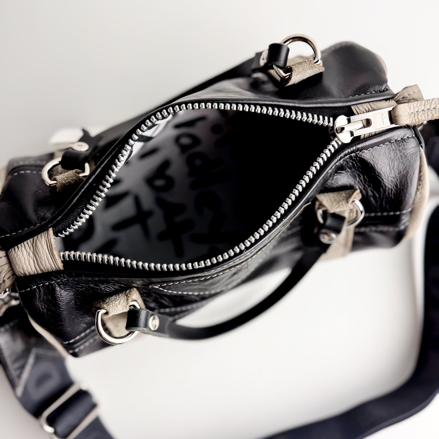 Everyday Collection | Gigi Baby Duffel | Black + Stone Gray