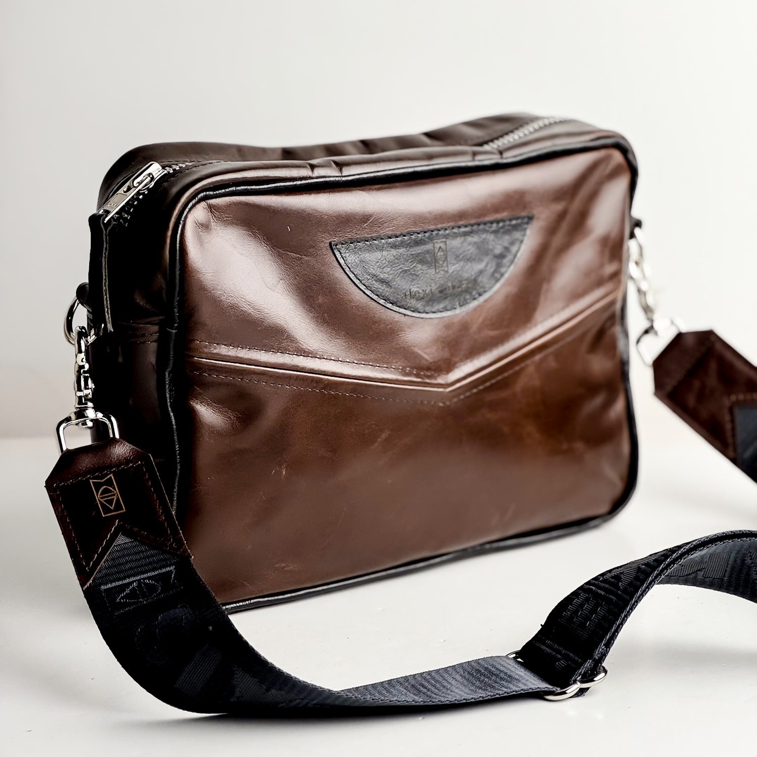 Everyday Collection | Rex Crossbody | Rocky + Black