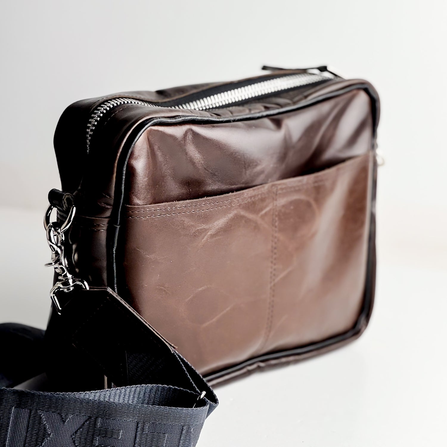 Everyday Collection | Rex Crossbody | Rocky + Black