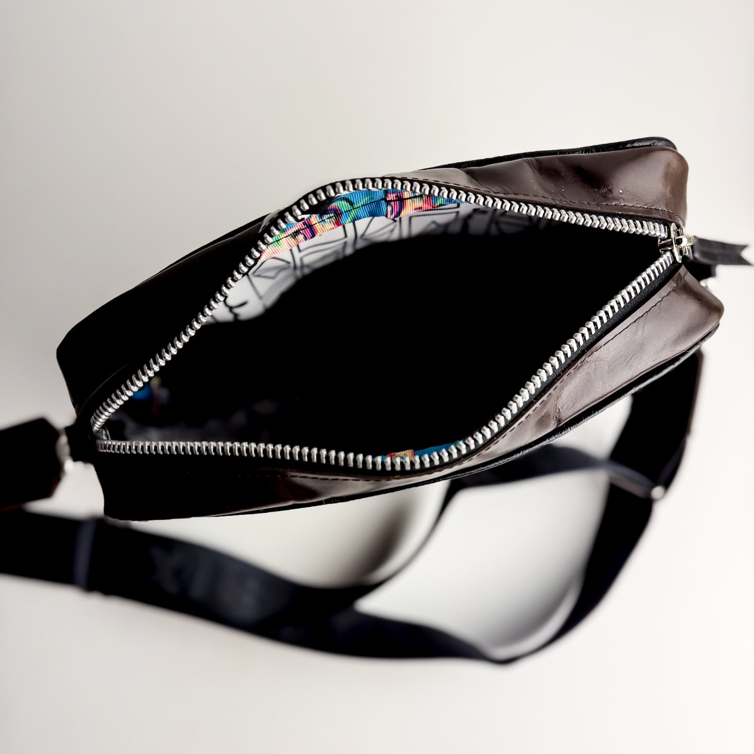 Everyday Collection | Rex Crossbody | Rocky + Black