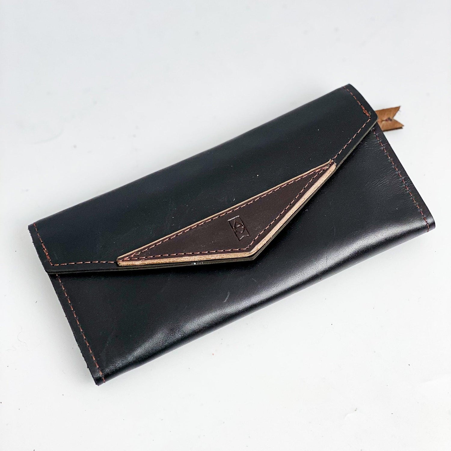 Custom | Genevieve Wallet - Alexis Drake