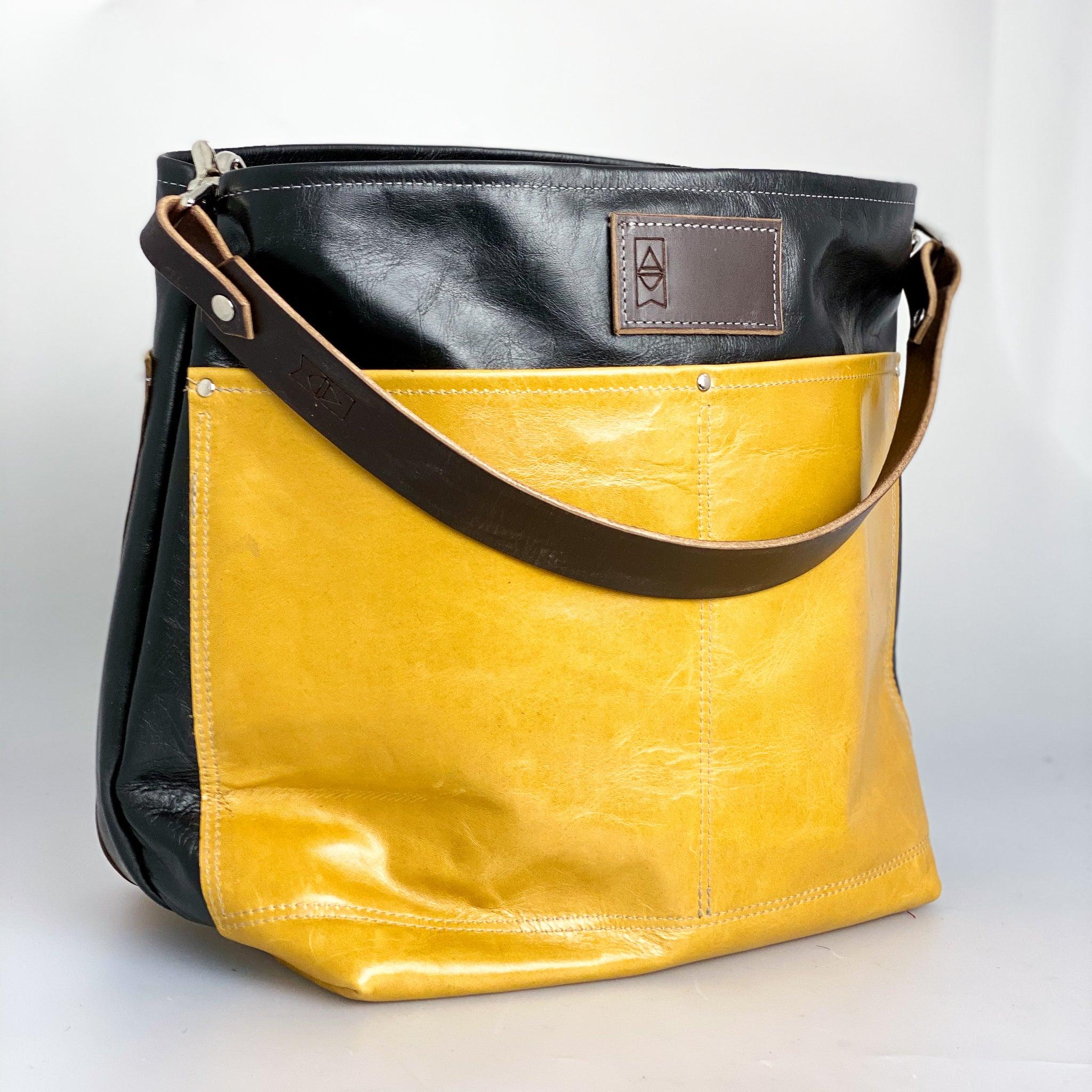 Custom Outside Pocket Beach Tote | Alexis Drake