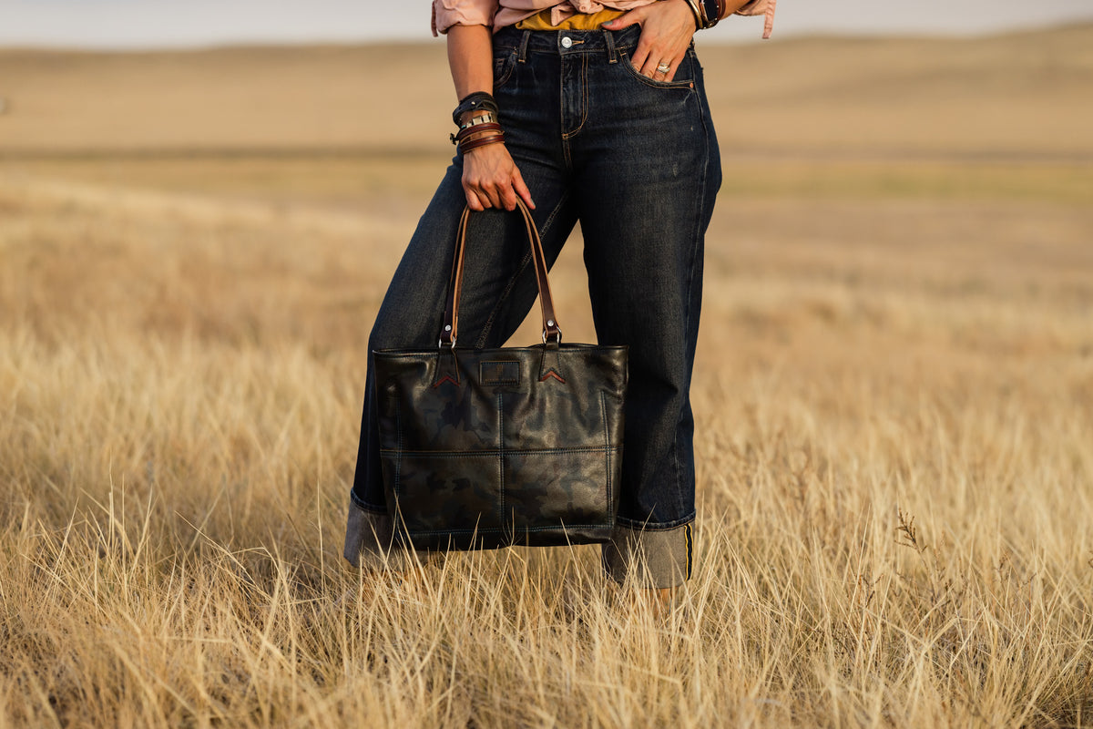 Open Range Collection | 9 to 5 Shoulder Tote | Camo