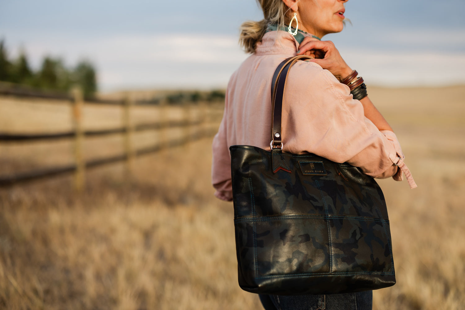Open Range Collection | 9 to 5 Shoulder Tote | Camo