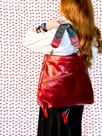 Heart + Hide Collection | Eleanor Shoulder Tote | Garnet