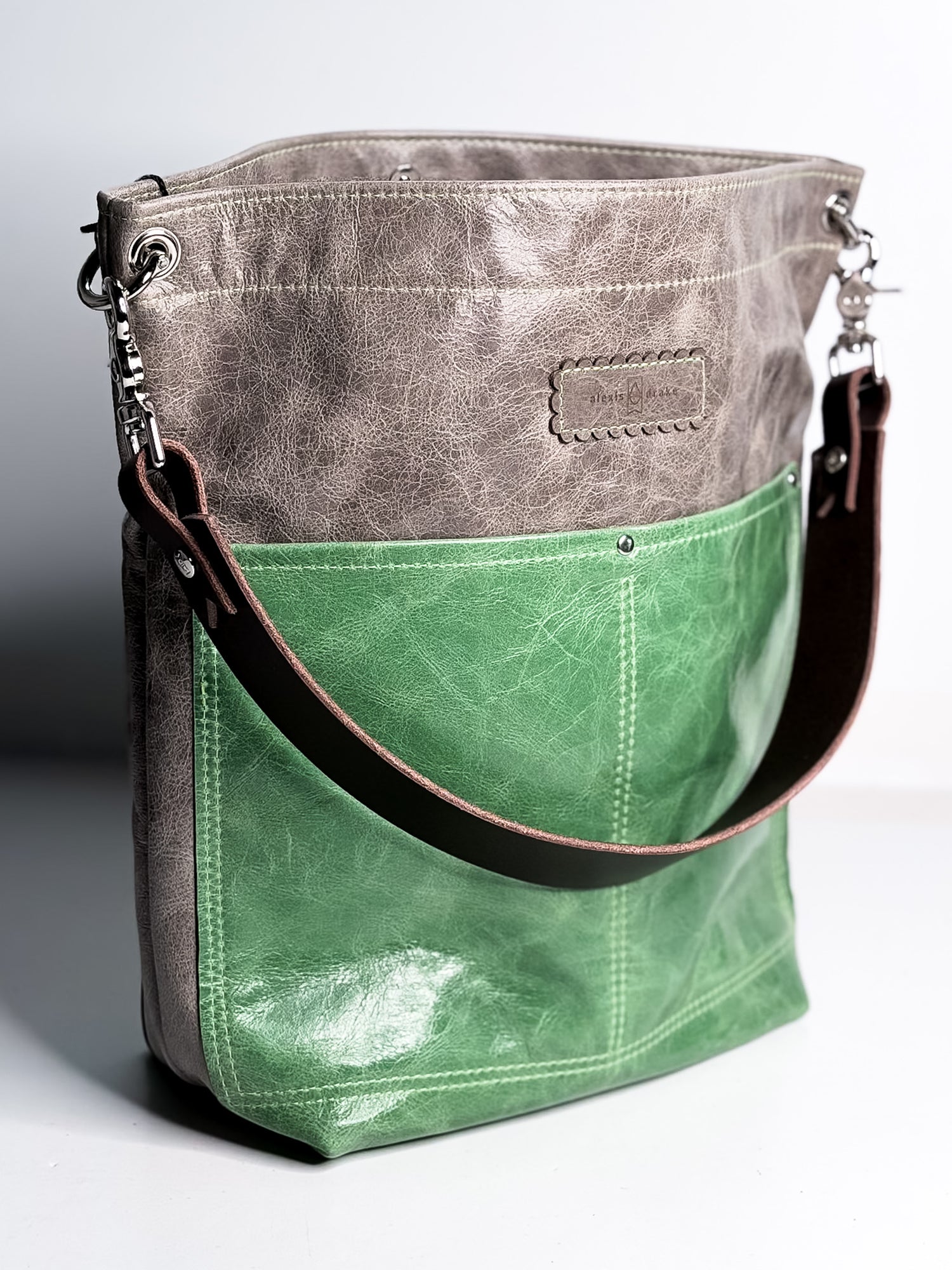 Wild Bloom Collection | Train Shoulder Tote | Fog + Ivy