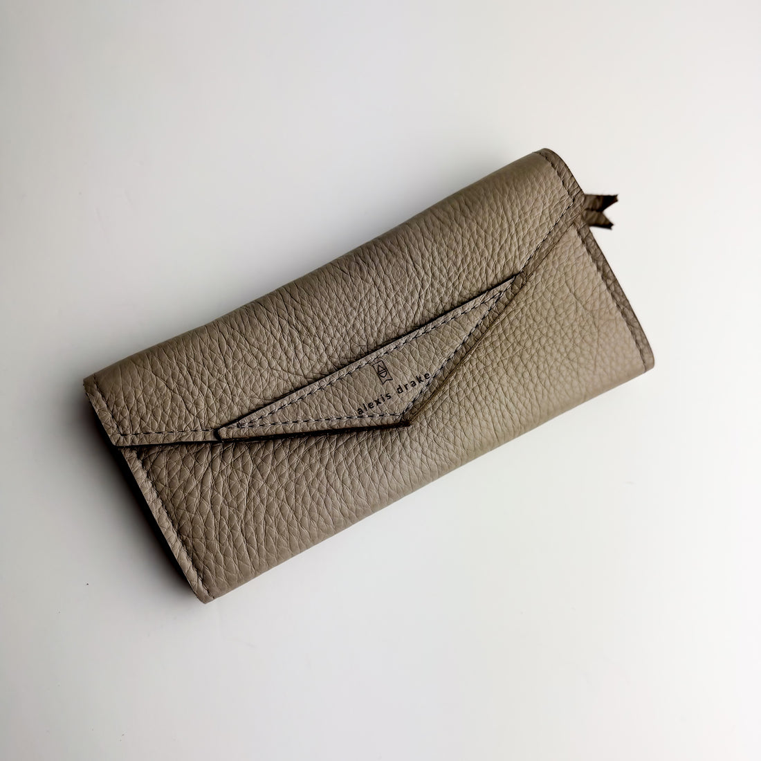 Relaxed Riviera Collection | Genevieve Wallet | Linen Gray