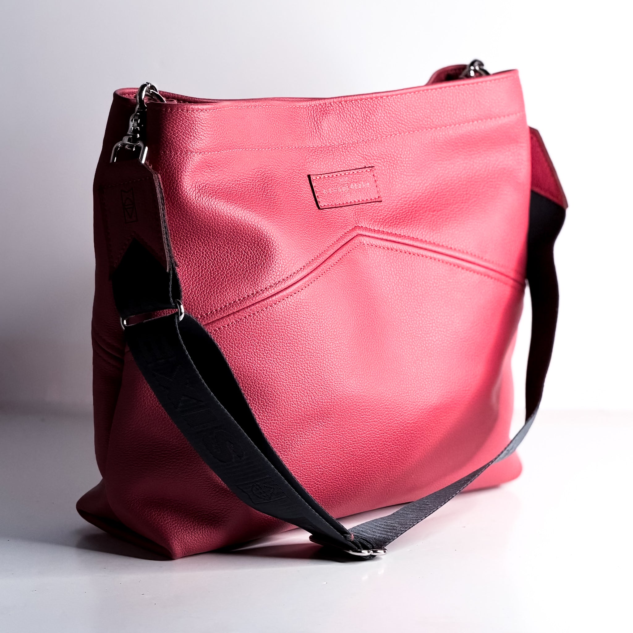 Coastal Collection | Eleanor Shoulder Tote | Coral