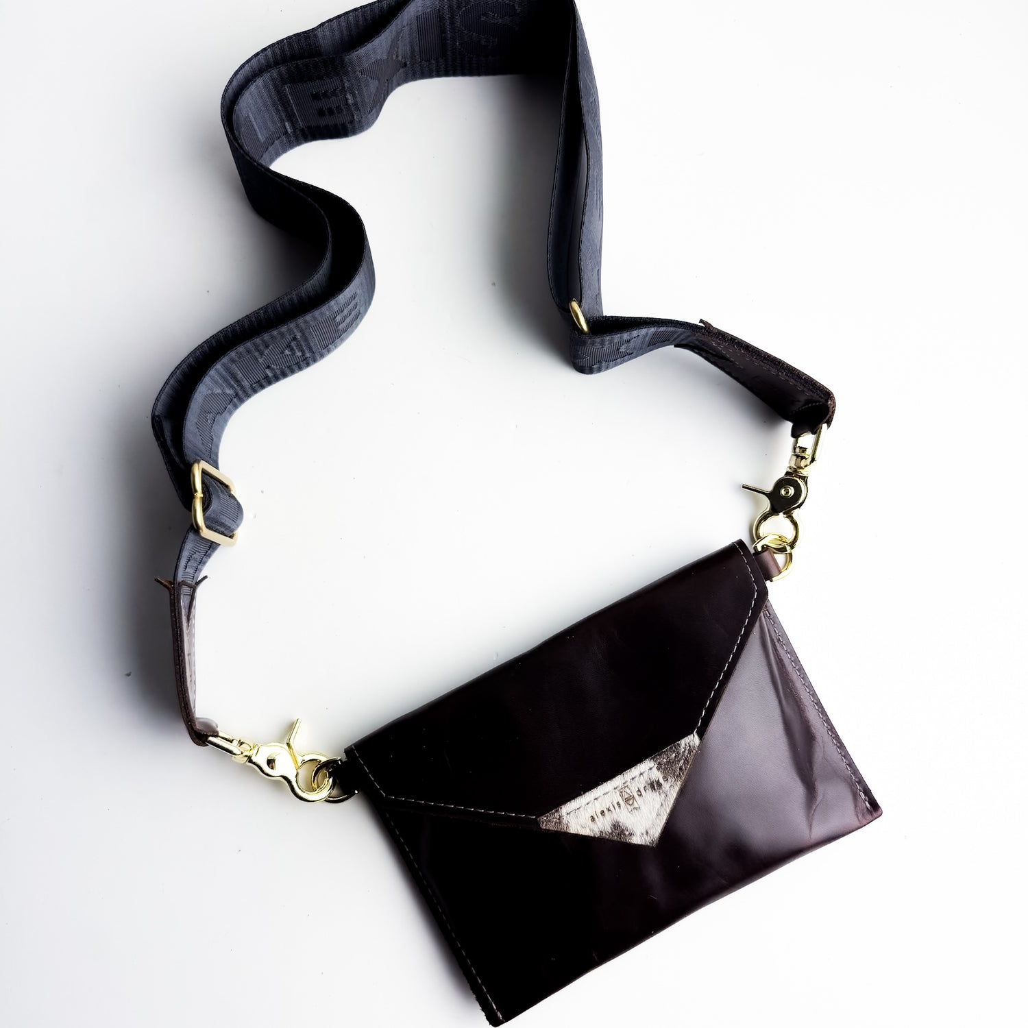 Arena Tradition Collection | Envelope Cellphone Crossbody | Rocky