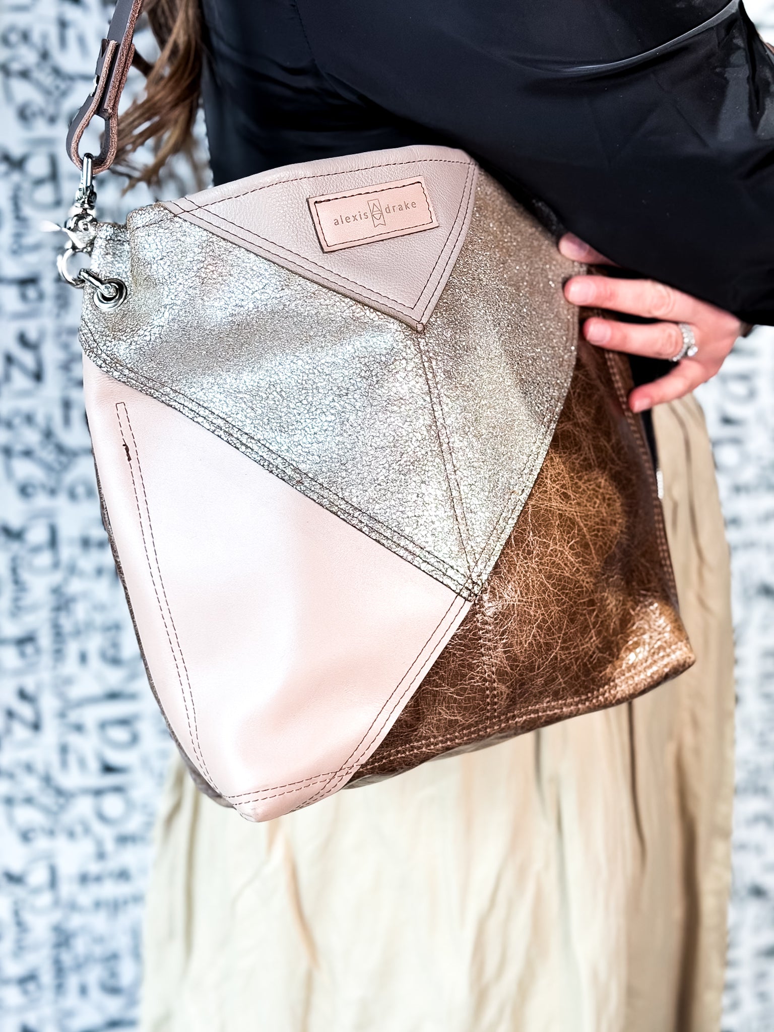Common Thread Tivoli Shoulder Tote No. 1