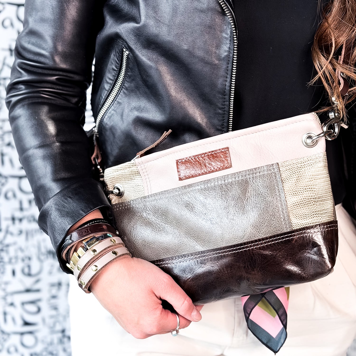 Common Thread Tourist Crossbody No. 8