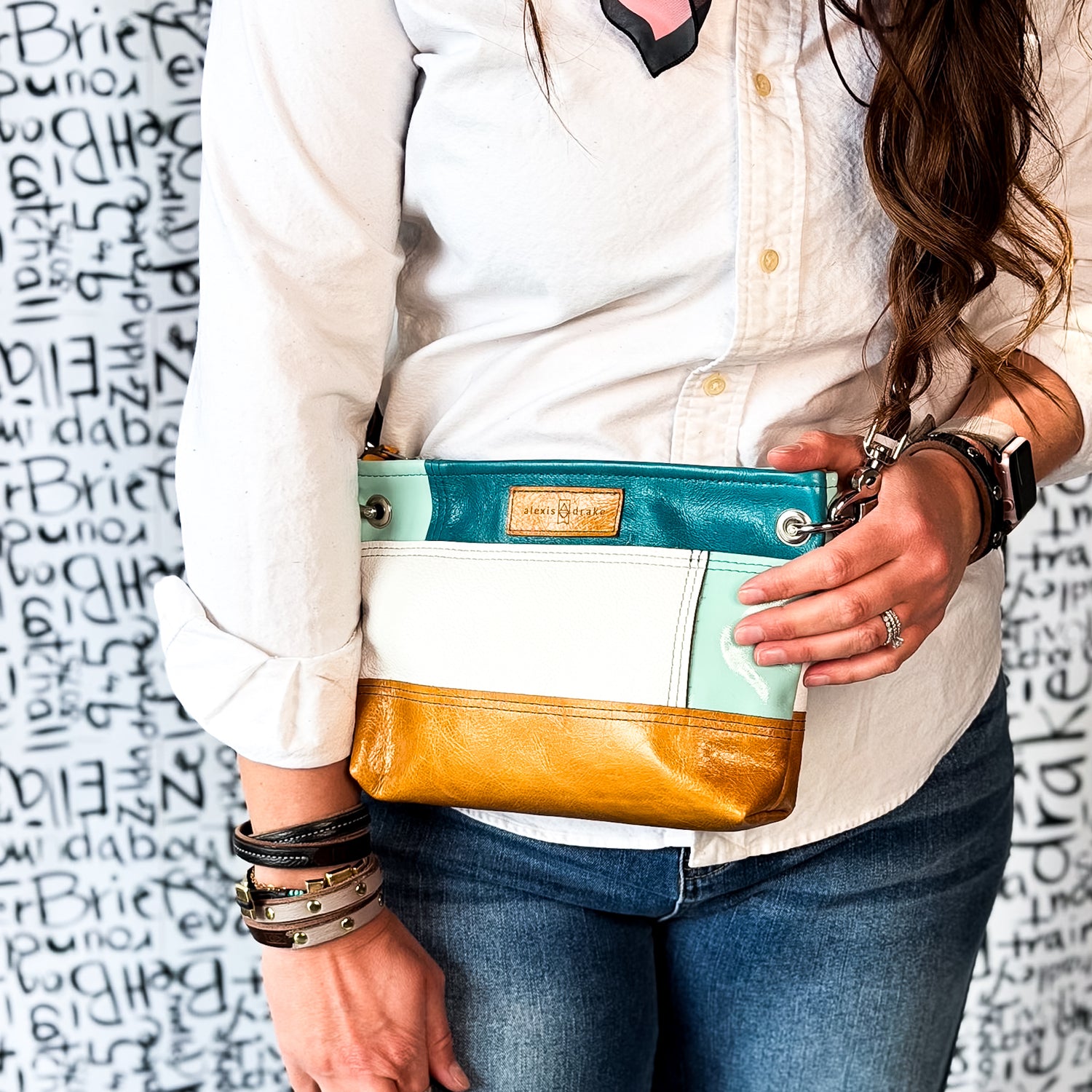 Common Thread Tourist Crossbody No. 2