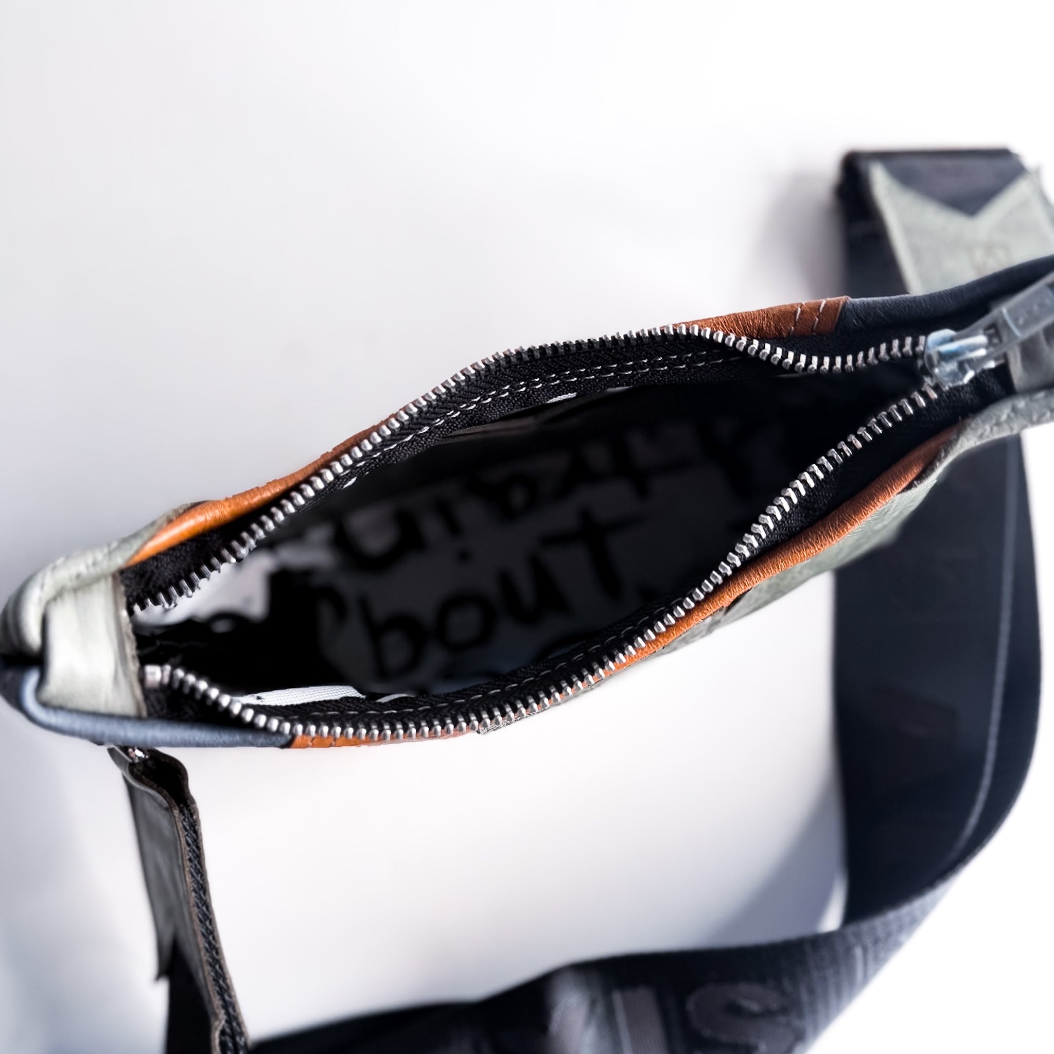 Common Thread Penelope Crossbody No. 8