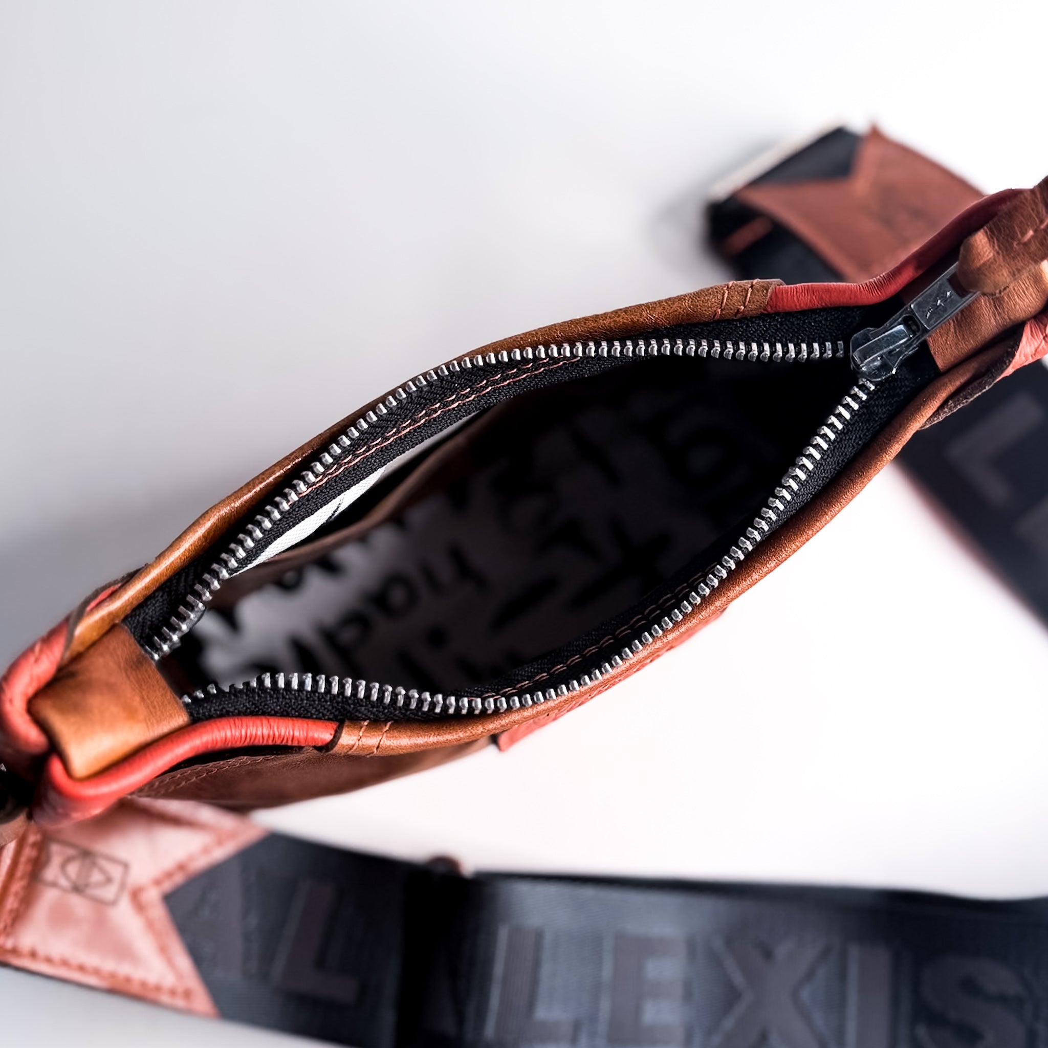 Common Thread Penelope Crossbody No. 4