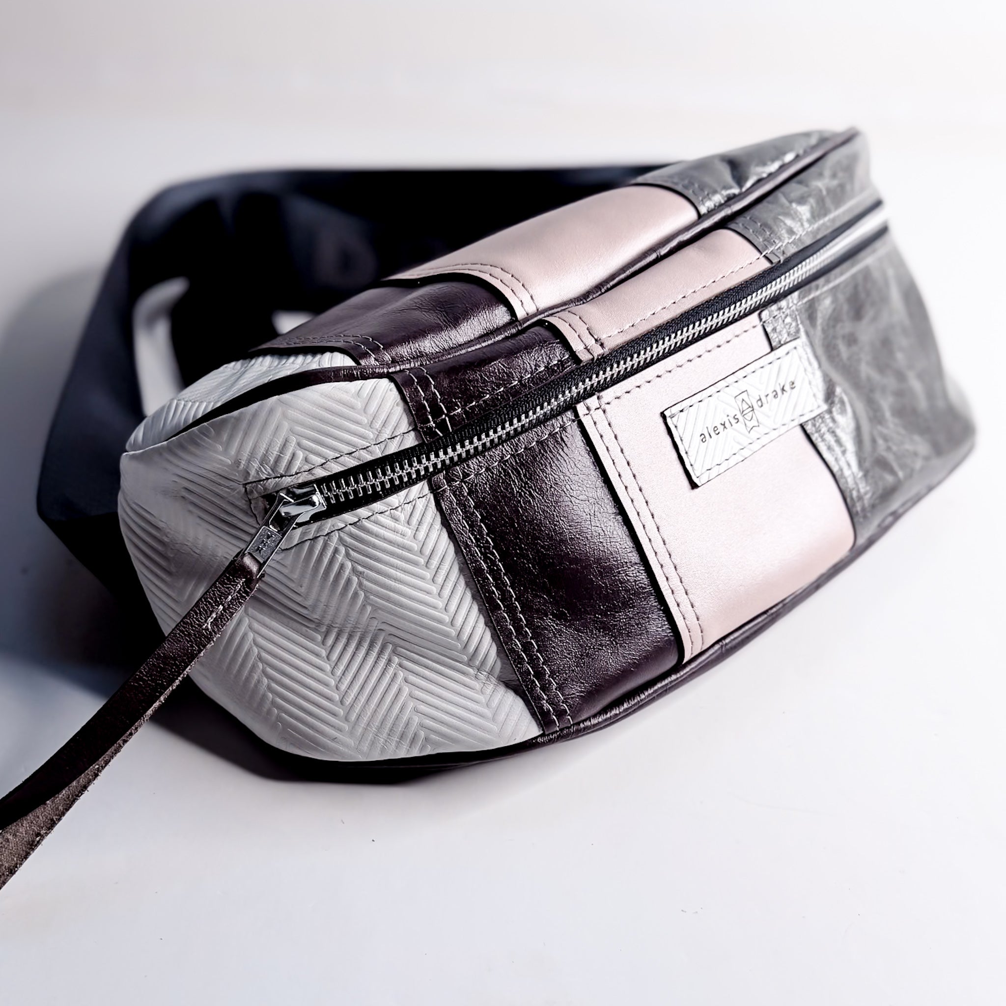 Common Thread Louie Fanny Crossbody No. 7