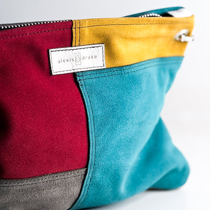 Common Thread Jackie Wristlet No. 3