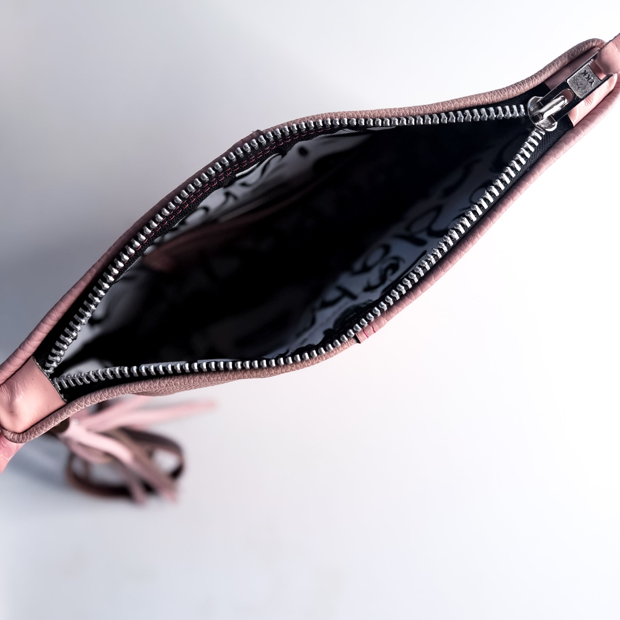 Common Thread Jackie Wristlet No. 1