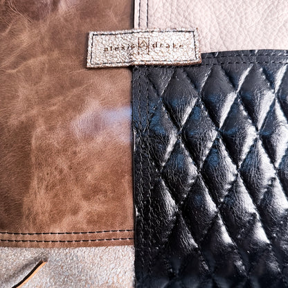 Common Thread Jackie Wristlet No. 5