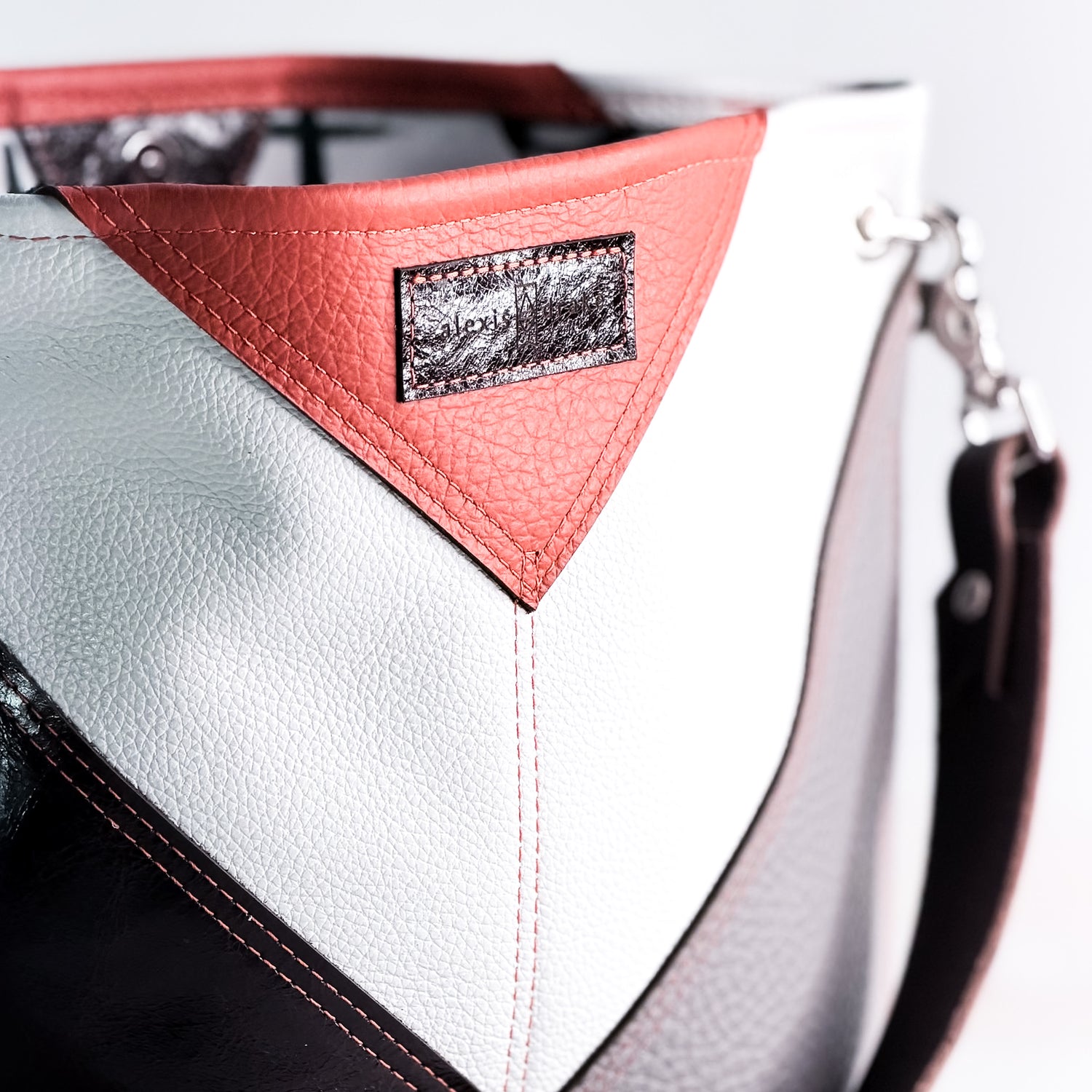 Common Thread Tivoli Shoulder Tote No. 5