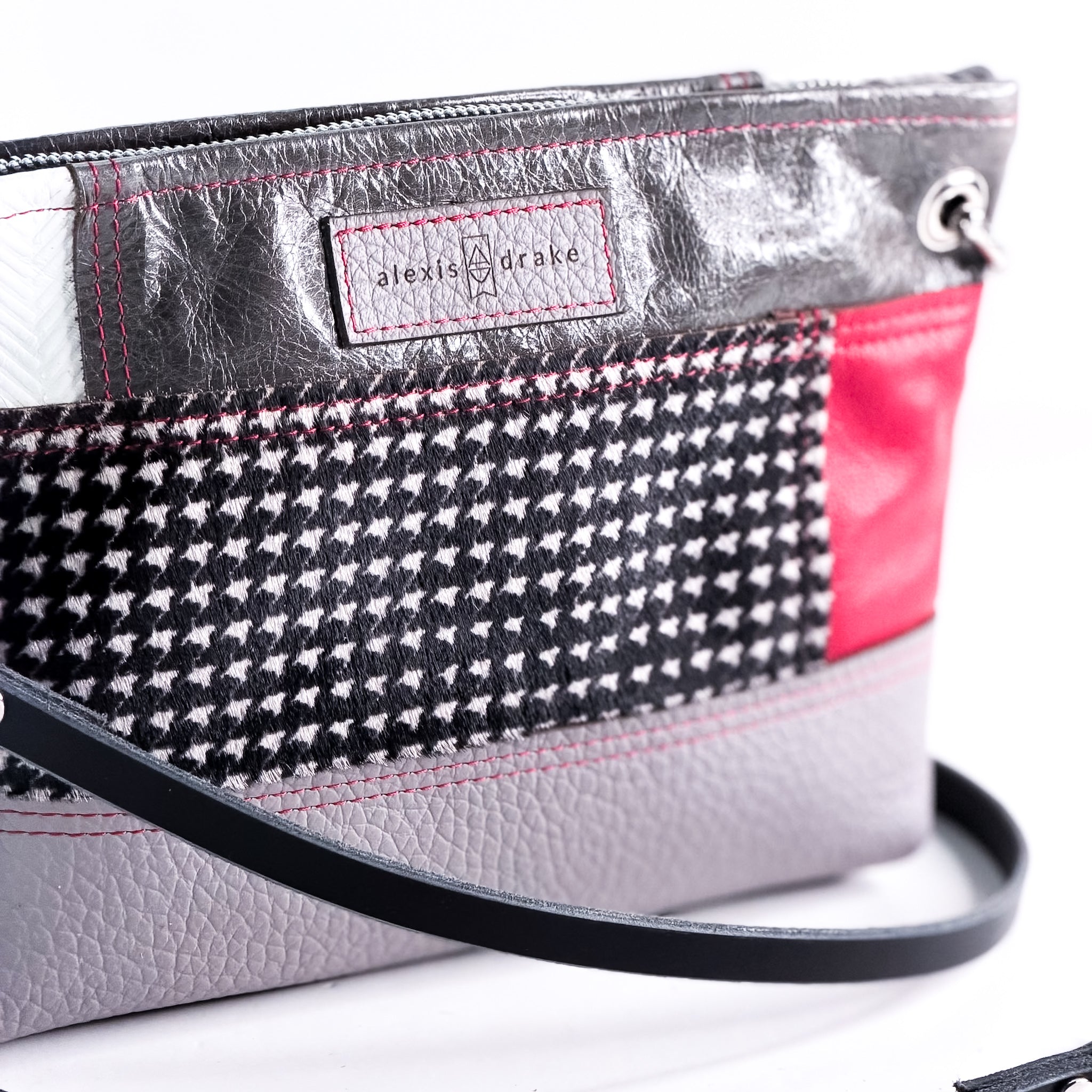 Common Thread Tourist Crossbody No. 6