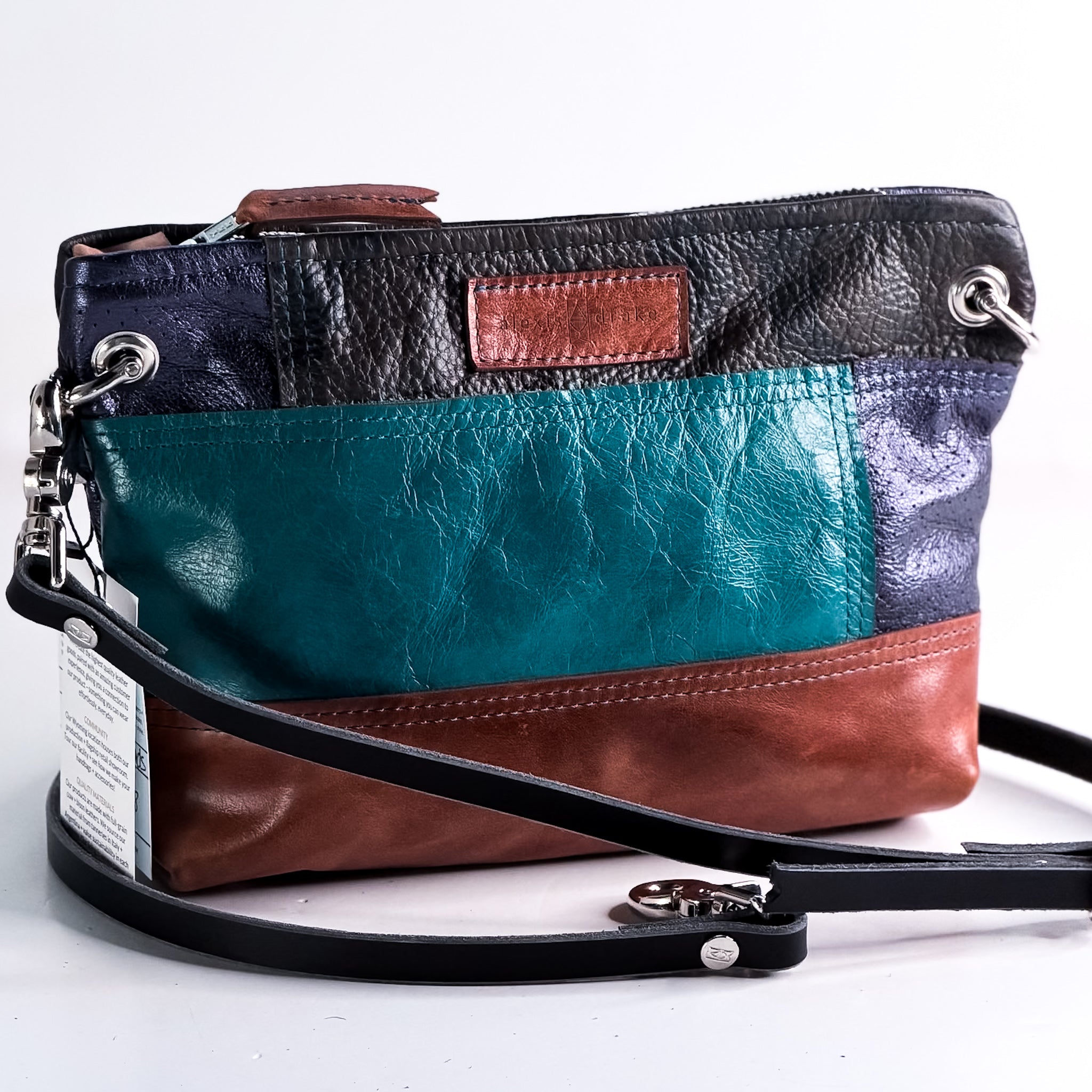 Common Thread Tourist Crossbody No. 4