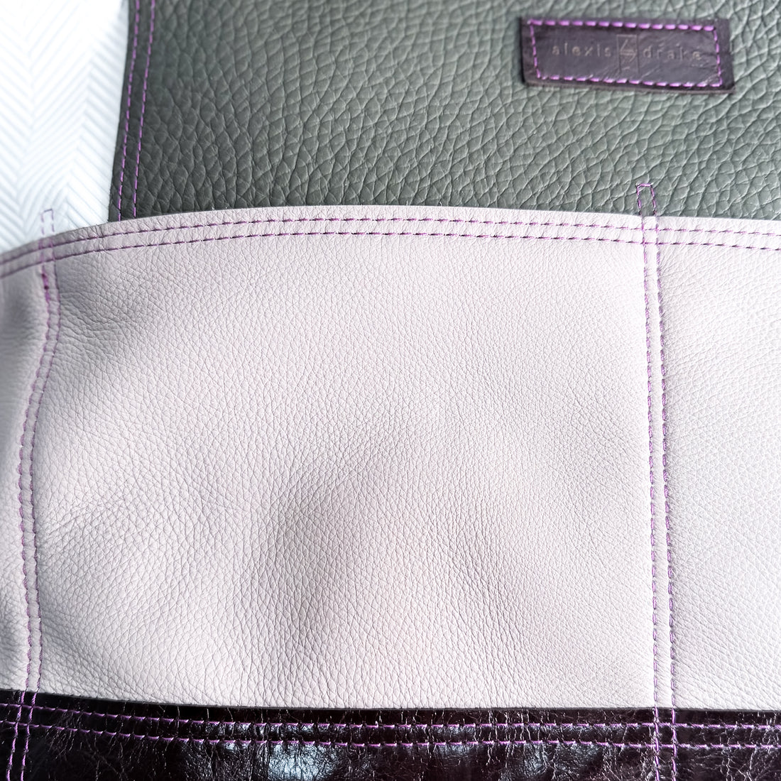 Common Thread Getaway Tote No. 3