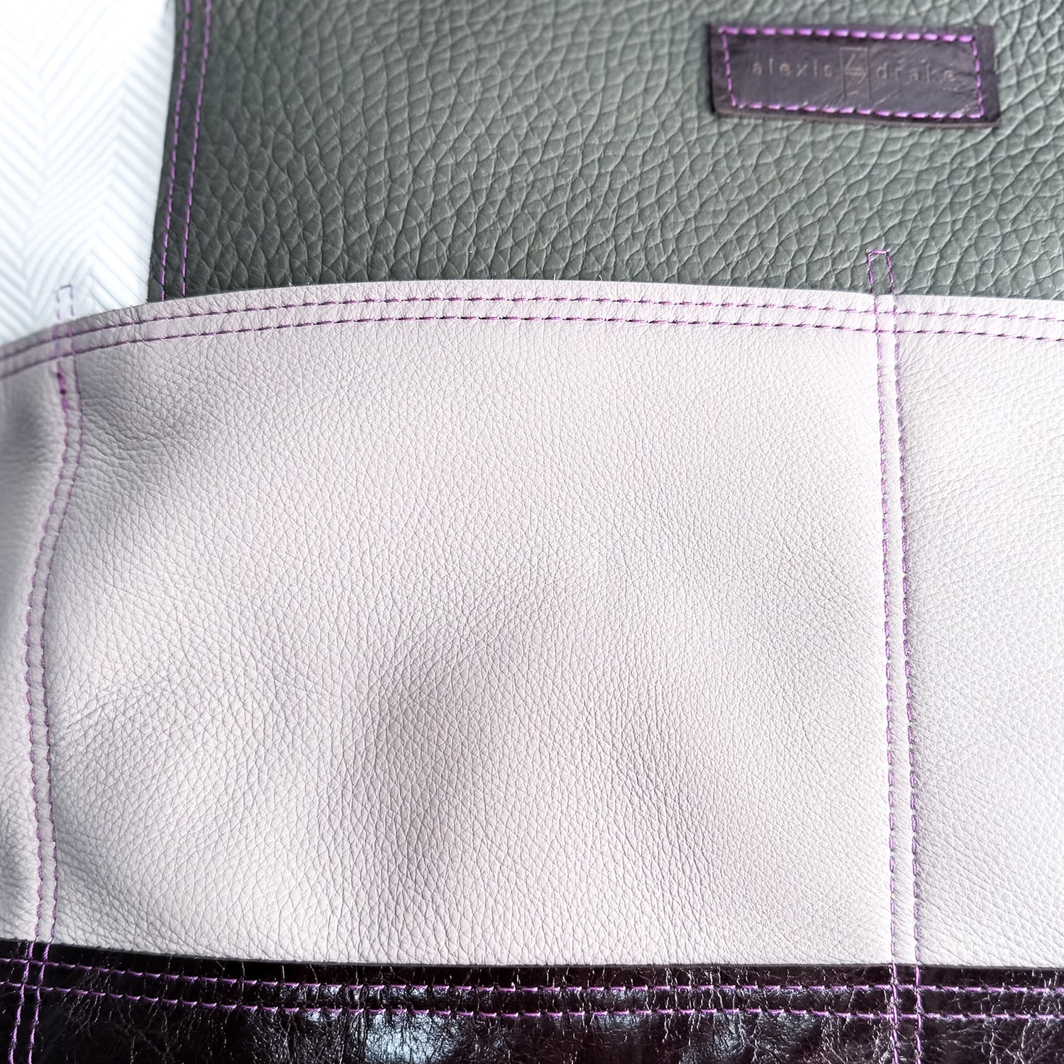 Common Thread Getaway Tote No. 3