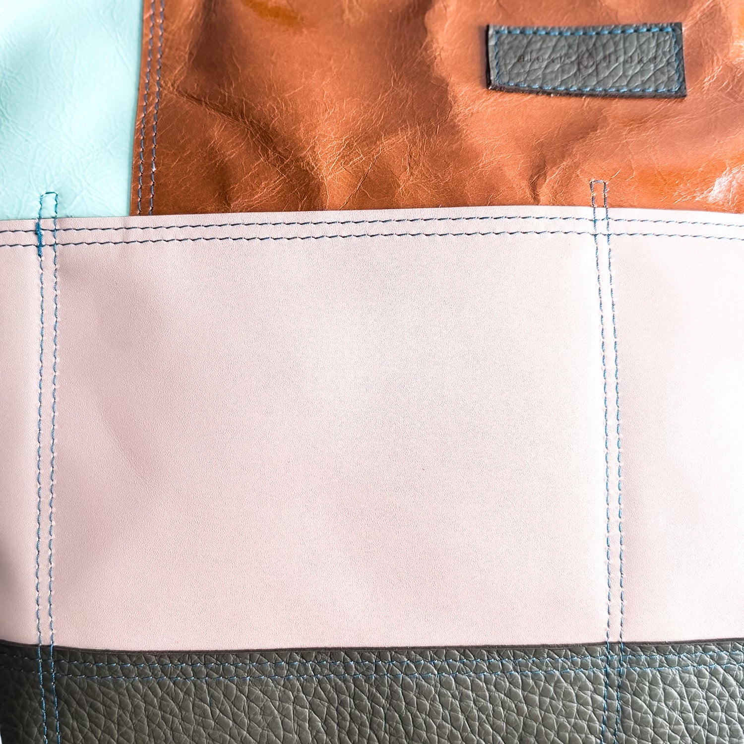 Common Thread Getaway Tote No. 4