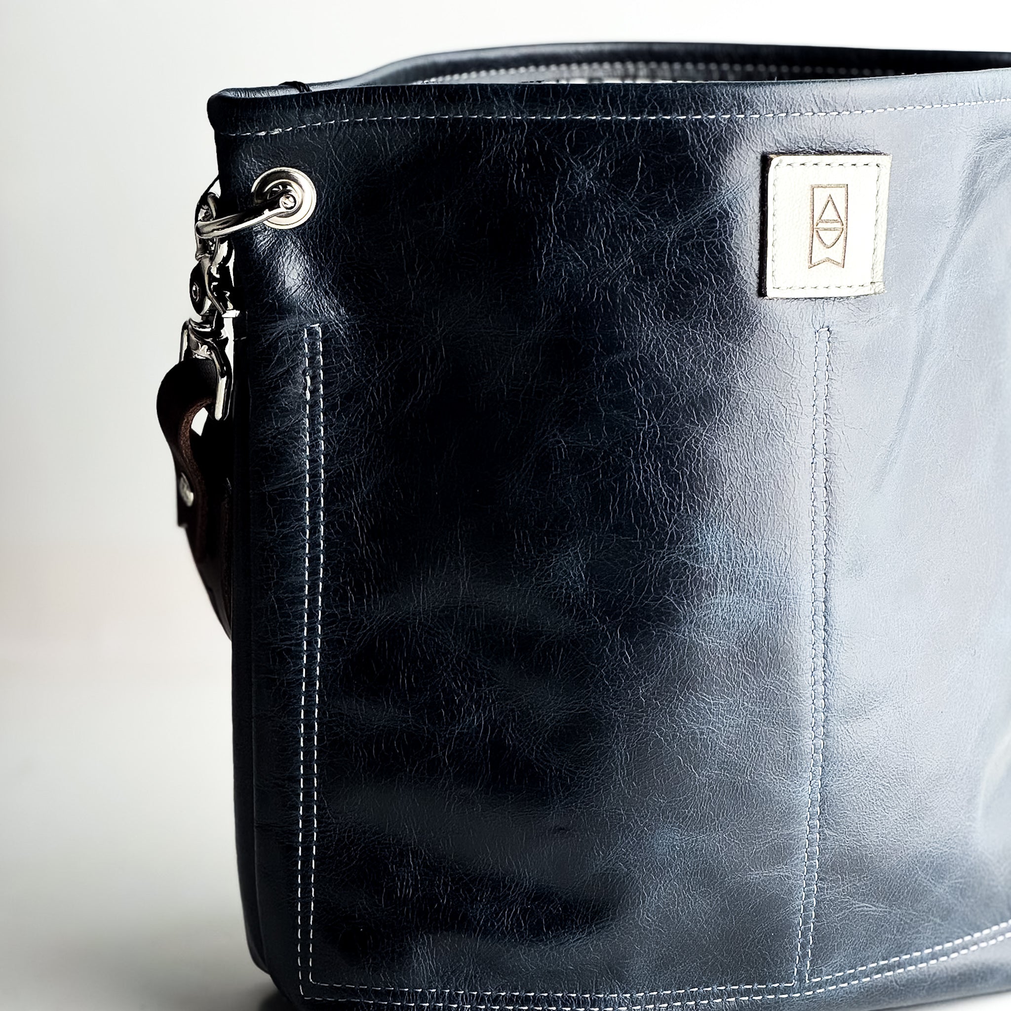 Utah State University Collection | Tivoli Shoulder Tote | Navy