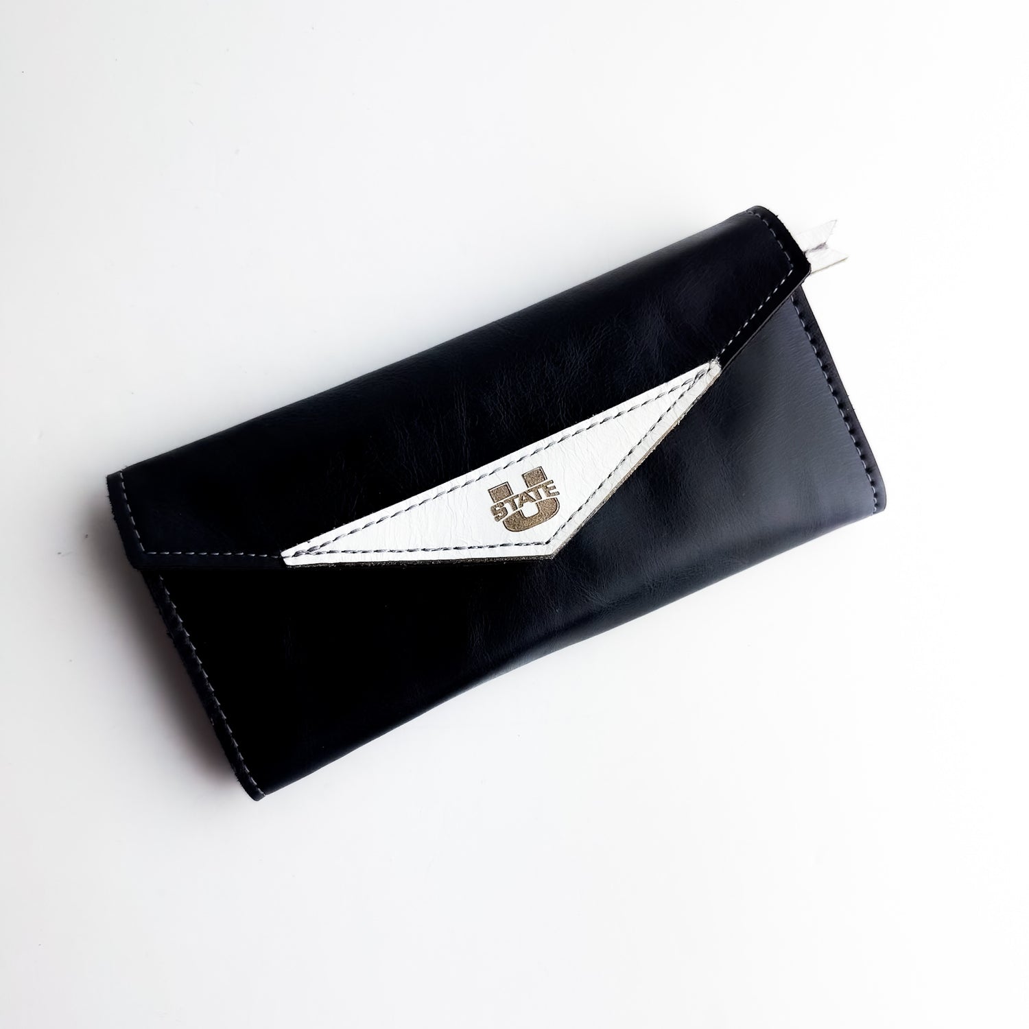 Utah State University Collection | Genevieve Wallet | Navy