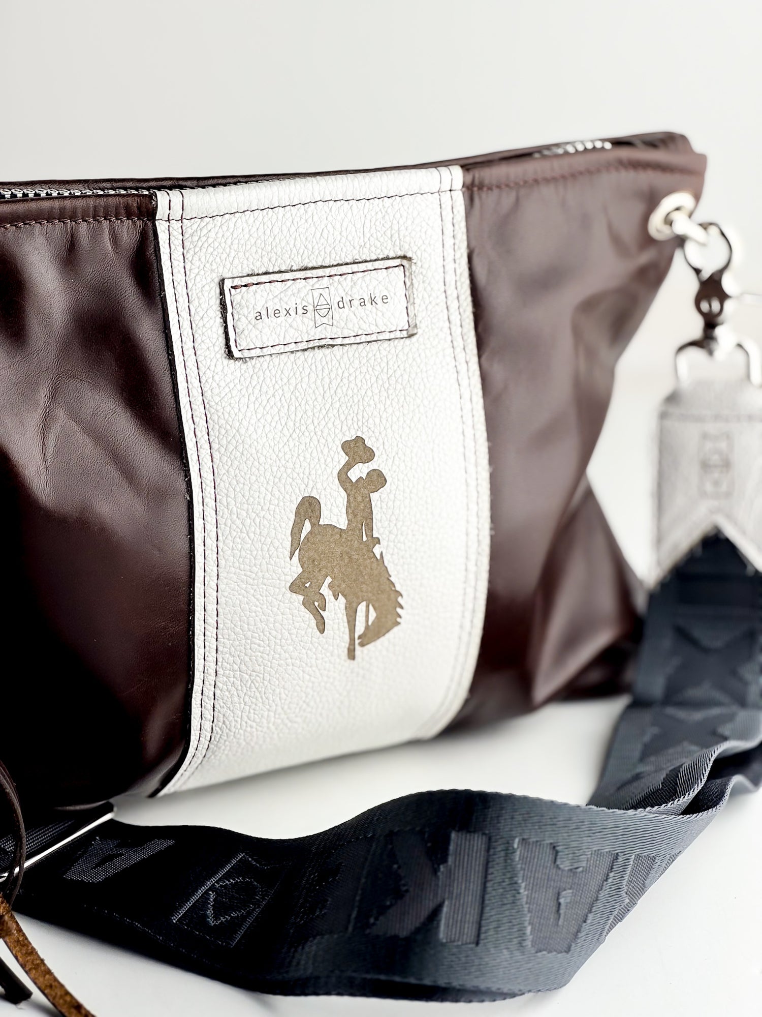 Steamboat Collection | Jackie Crossbody | Rocky + White Pebble