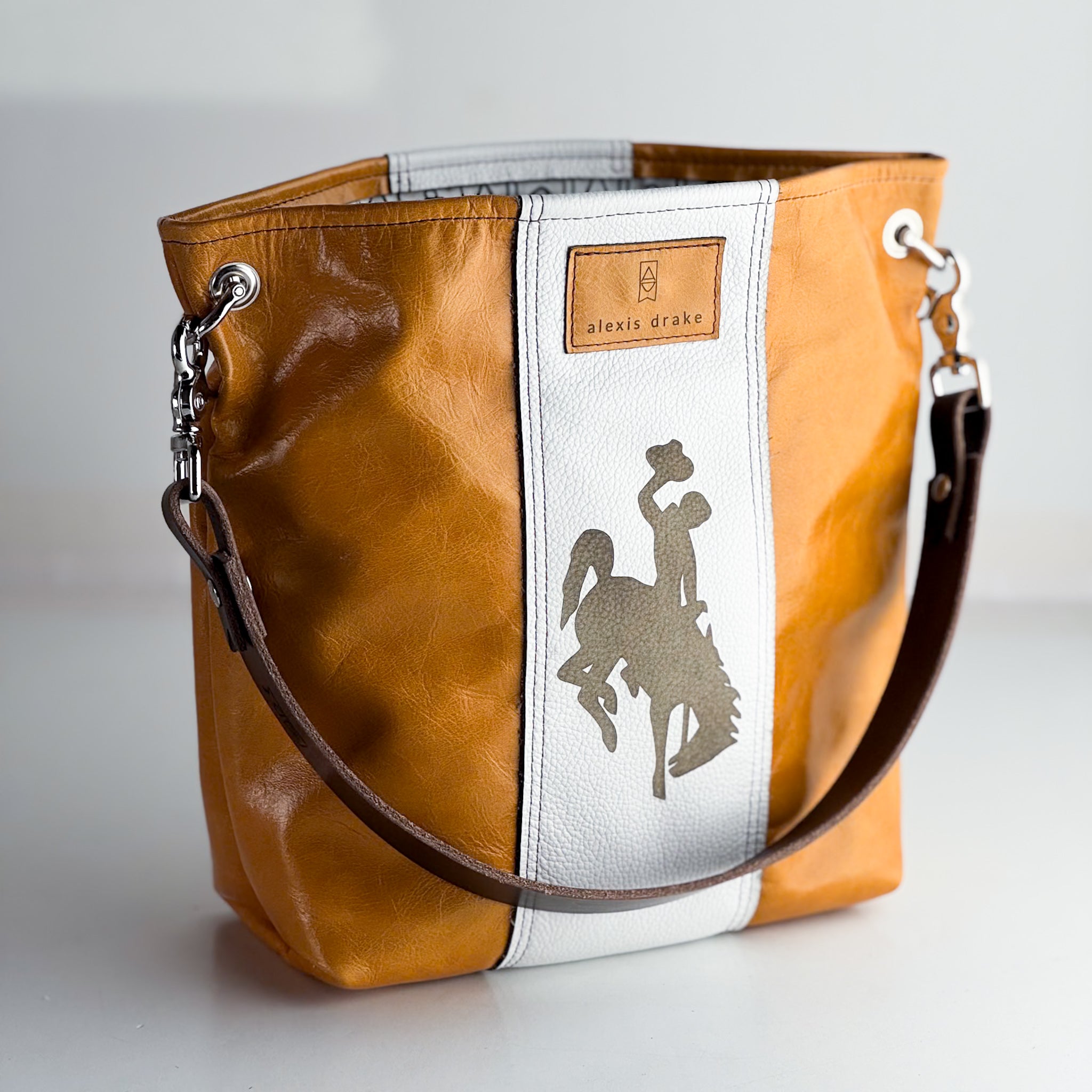 Steamboat Collection | Tivoli Shoulder Tote | Butter + White Pebble