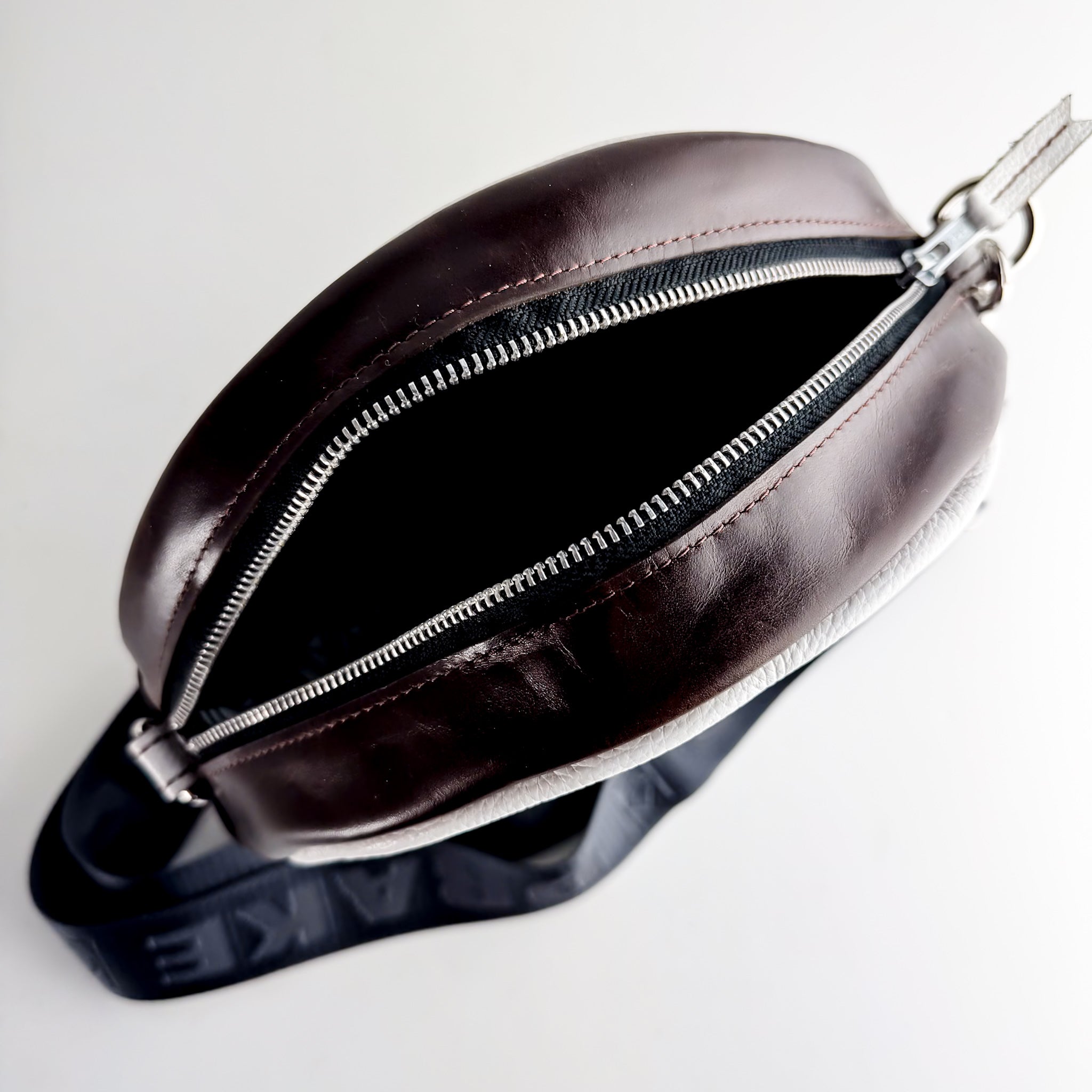Steamboat Collection | Flicka Crossbody | Rocky + White Pebble