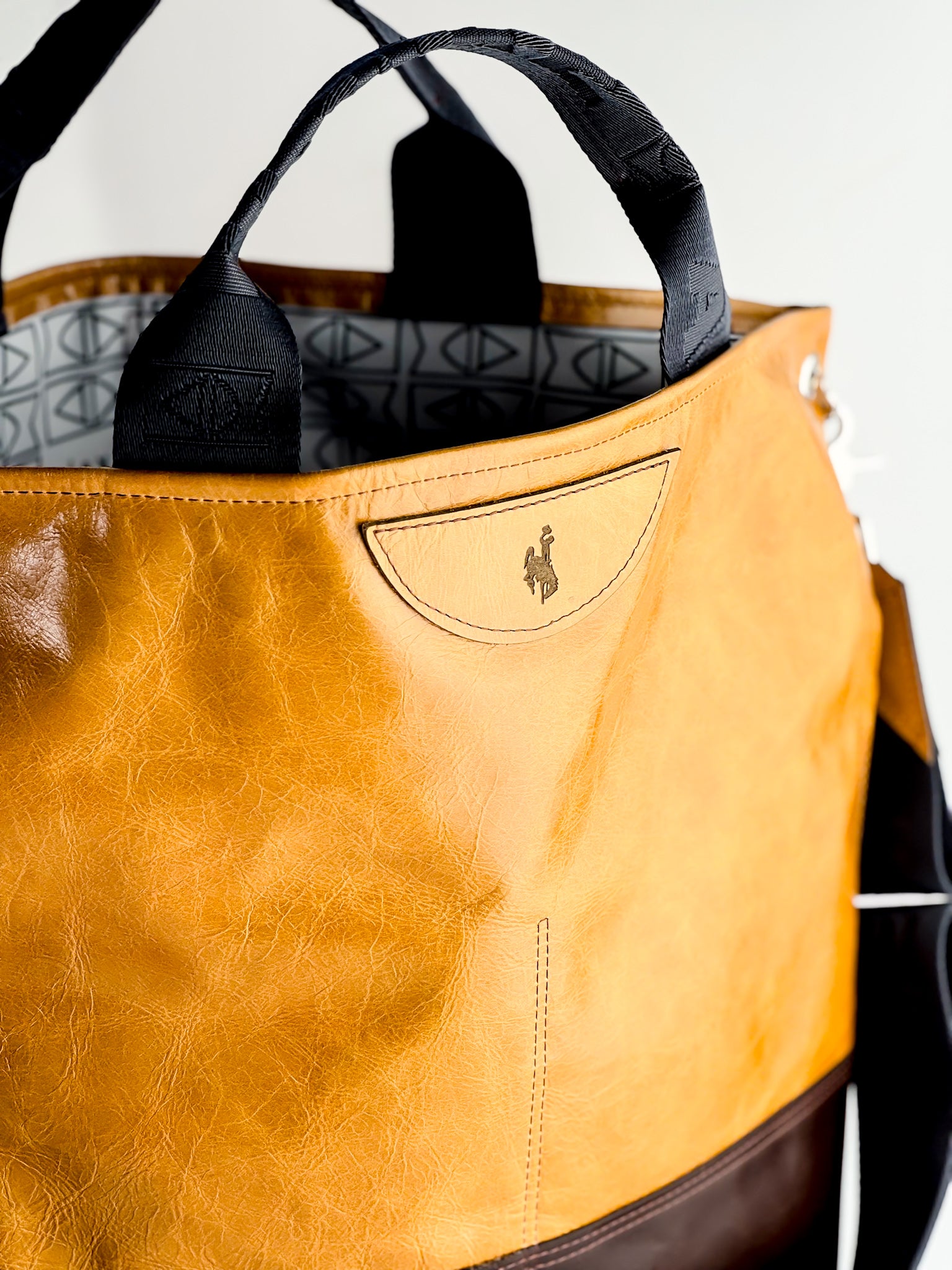 Steamboat Collection | Lexington Shoulder Tote | Butter + Rocky