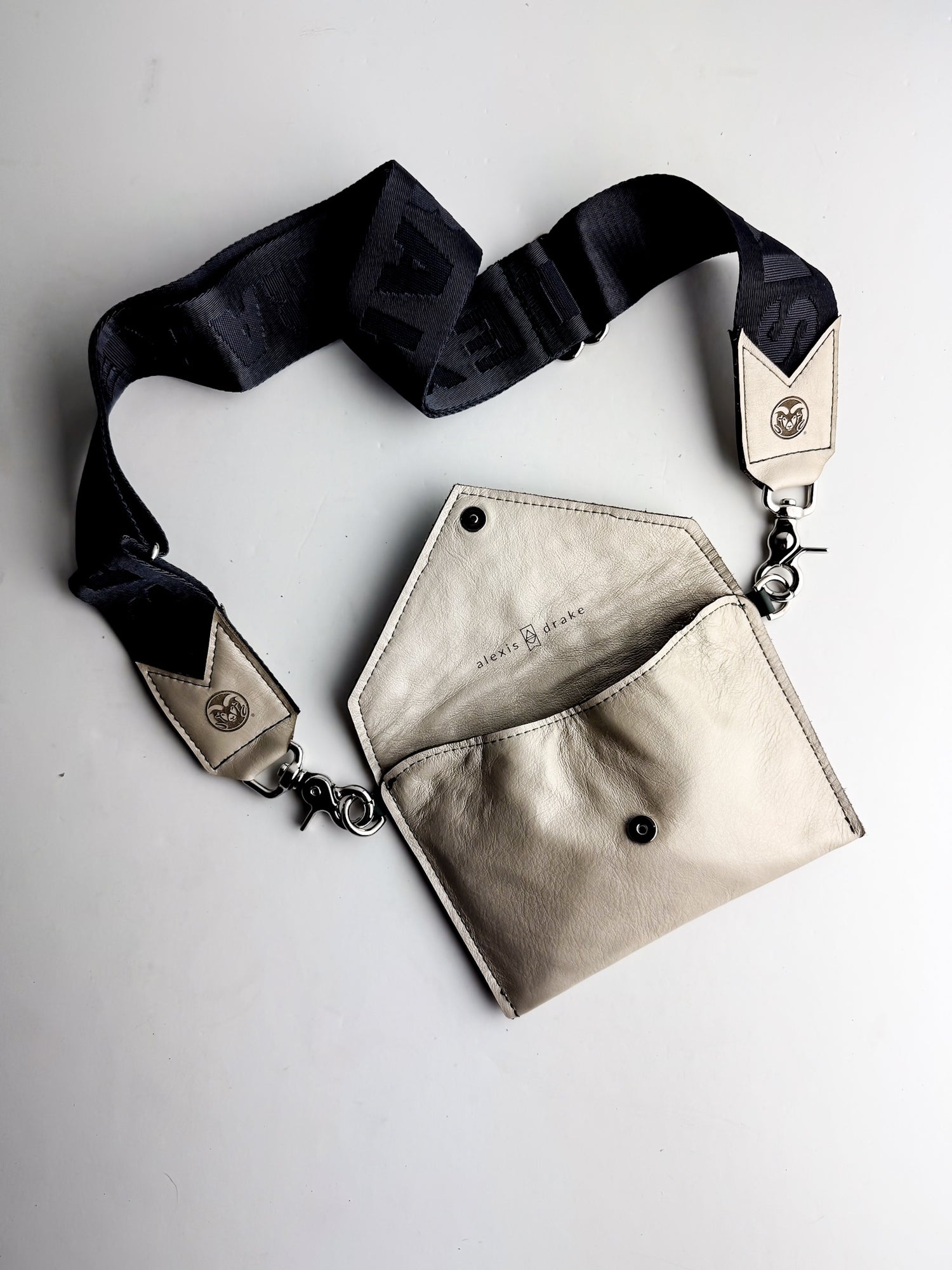 CSU Ram Collection | Envelope Cellphone Crossbody | Platinum