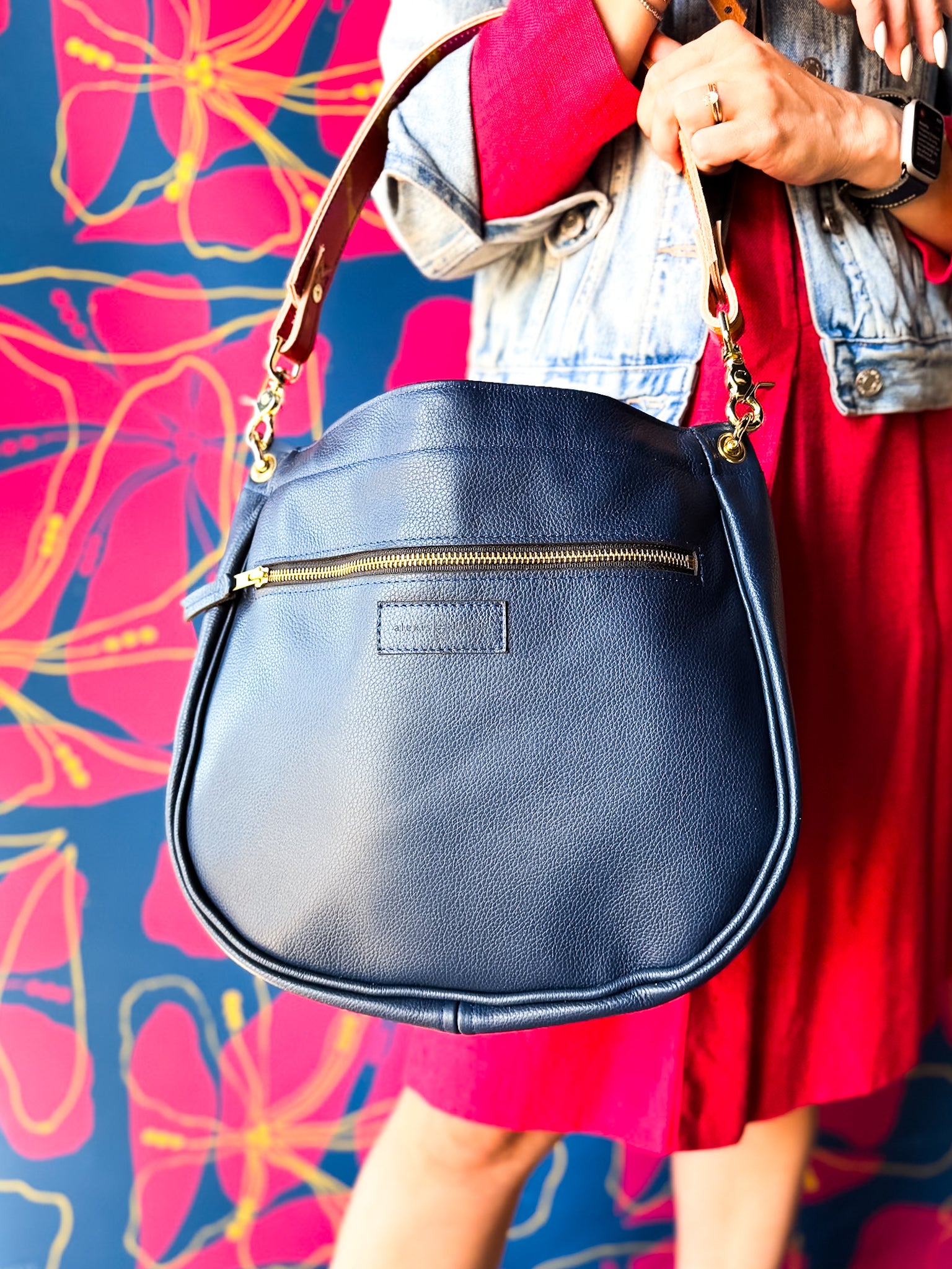 Color Theory Collection | Esther Shoulder Tote | Midnight Navy