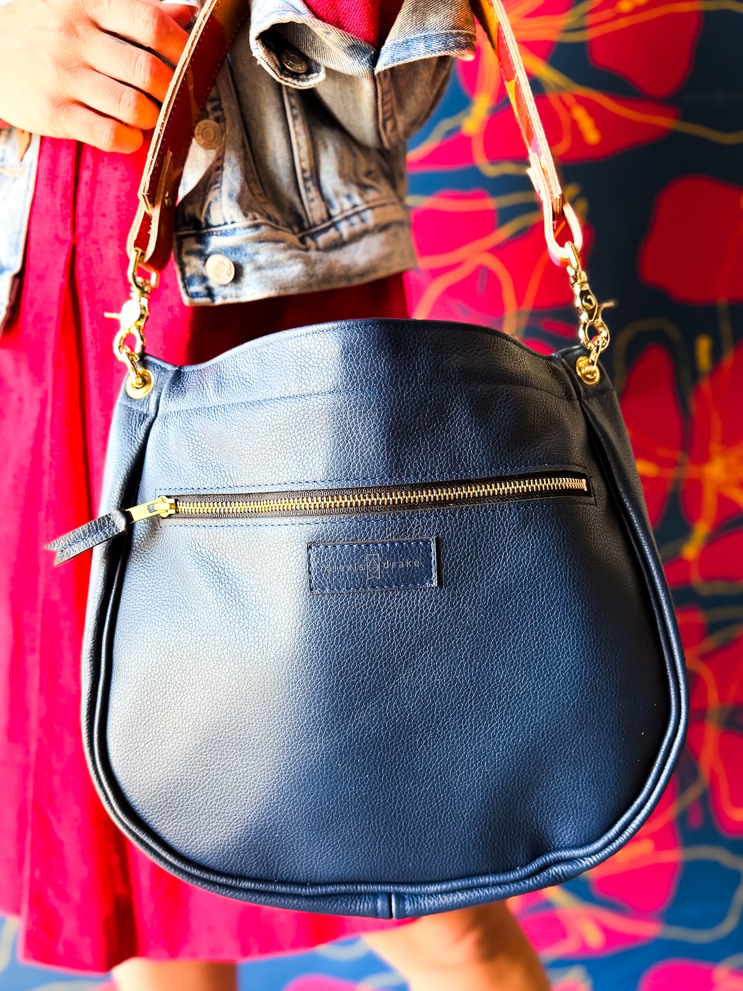 Color Theory Collection | Esther Shoulder Tote | Midnight Navy