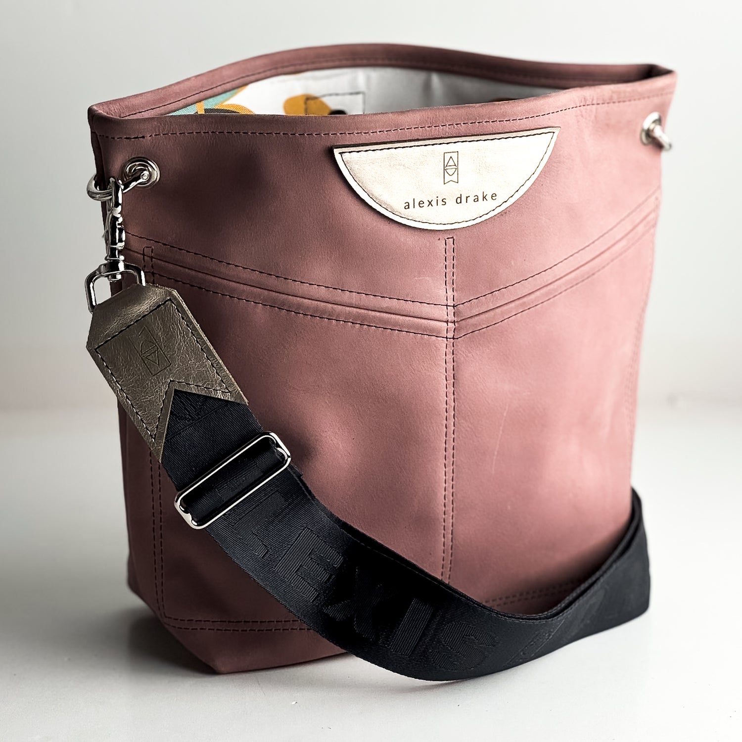 Urban Edge Collection | V-Tivoli Shoulder Tote | Distressed Pink Jade