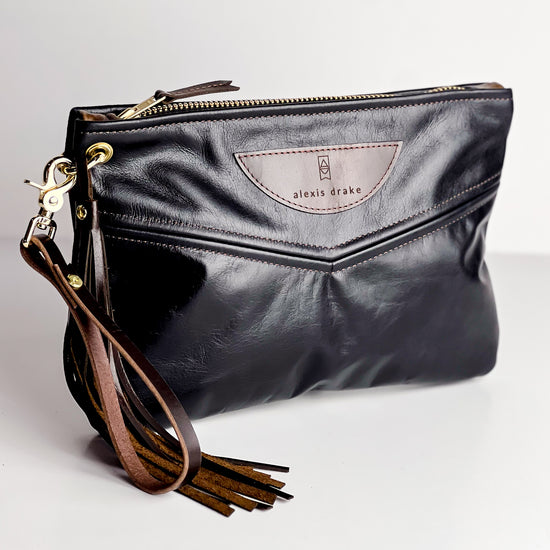 Everyday Collection | V-Jackie Clutch | Black